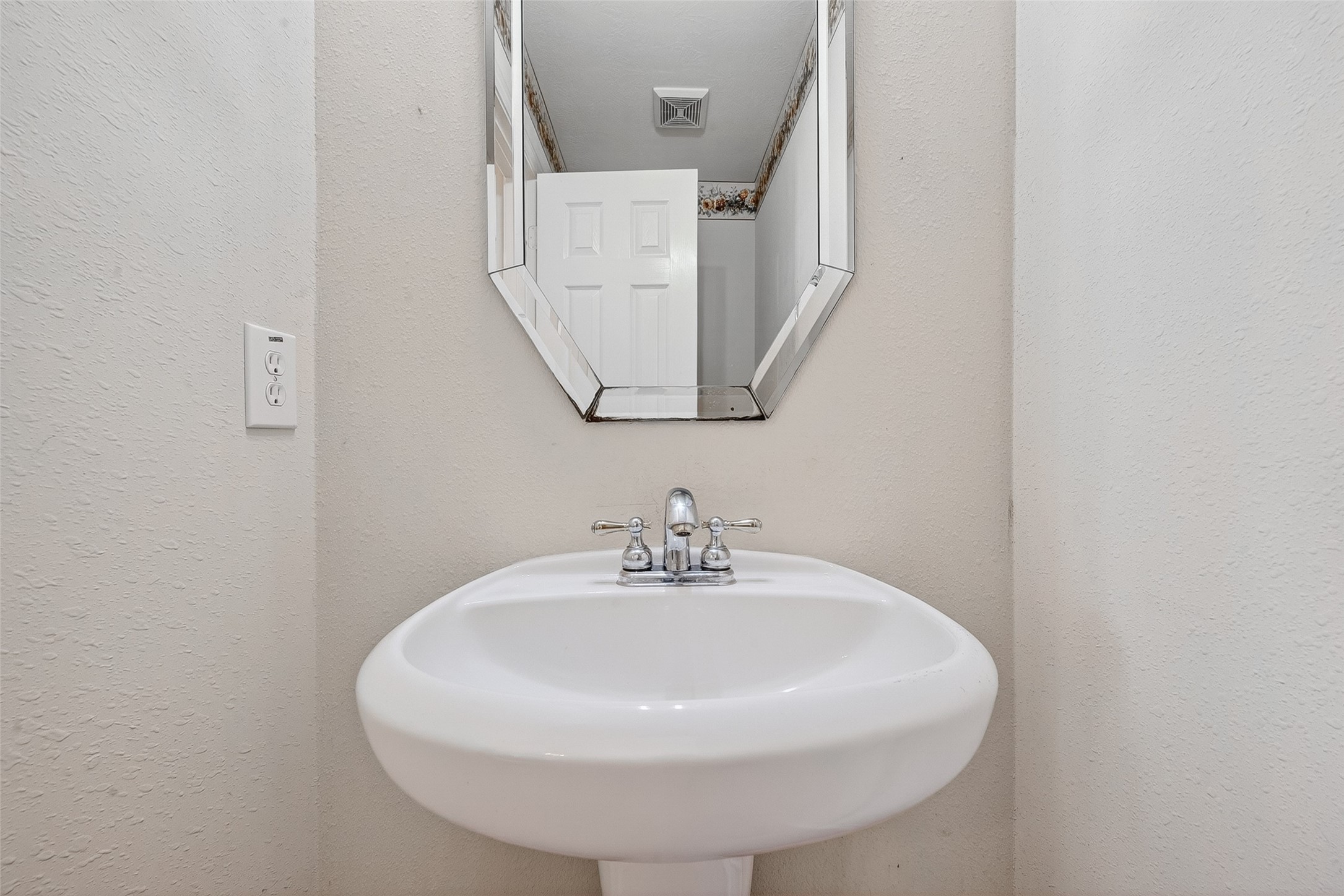 16615 Barrett Post Lane Property Photo 29