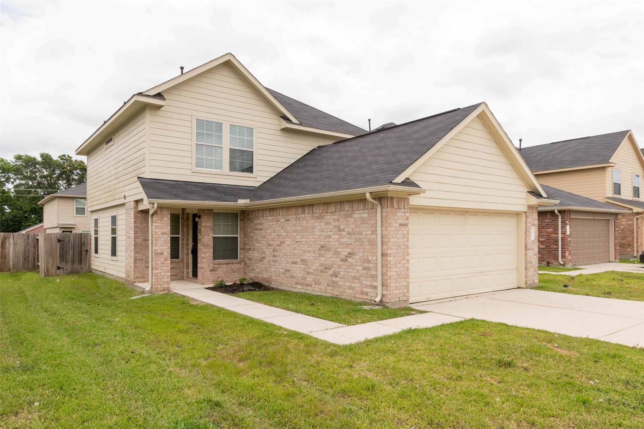 2443 Tomica Court Property Photo 1