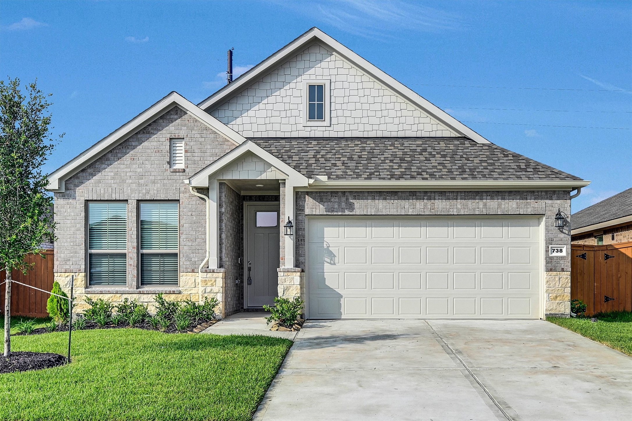 738 Mockingbird Passage Property Photo 1