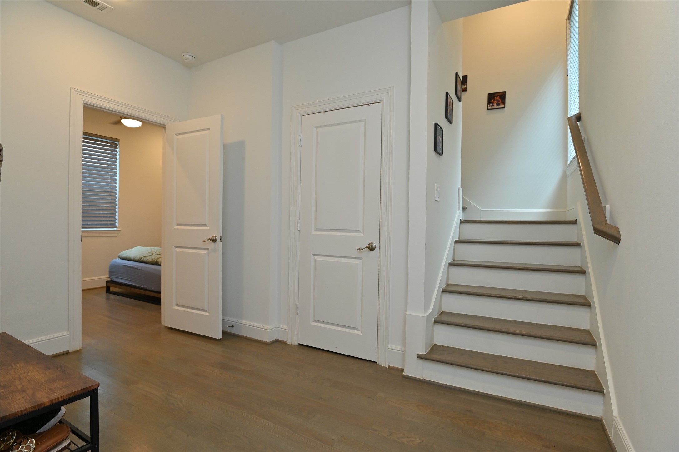 1117 W 16th Street C Property Photo 6