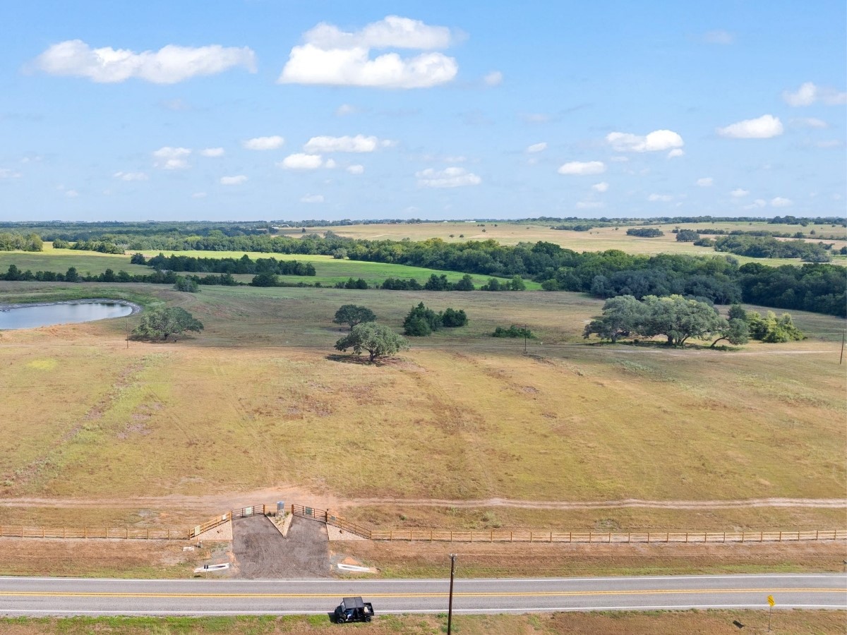 2955 Fm 956 Property Photo 1