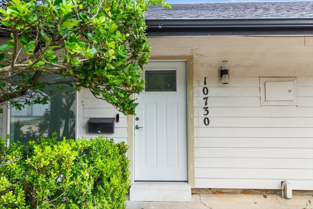 10730 Boardwalk Street Property Photo 2