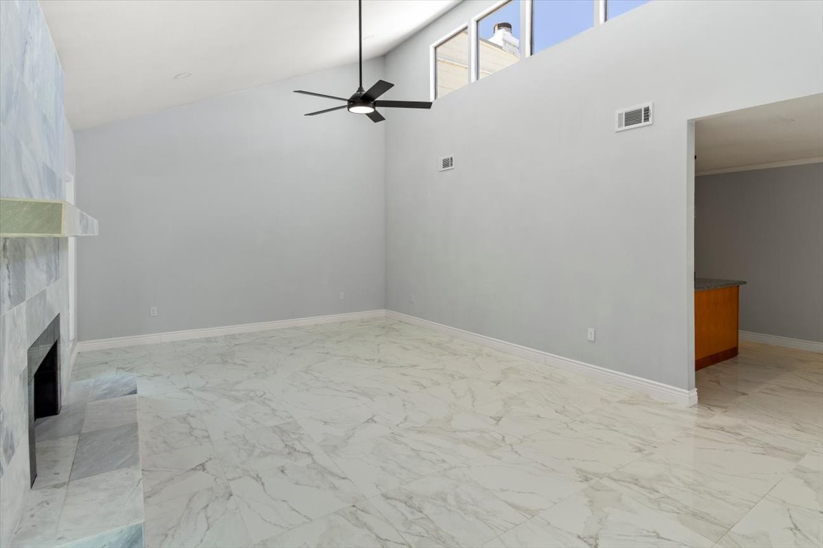10730 Boardwalk Street Property Photo 8