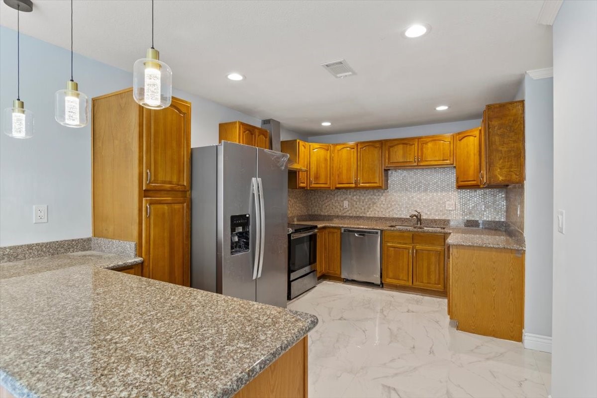 10730 Boardwalk Street Property Photo 14