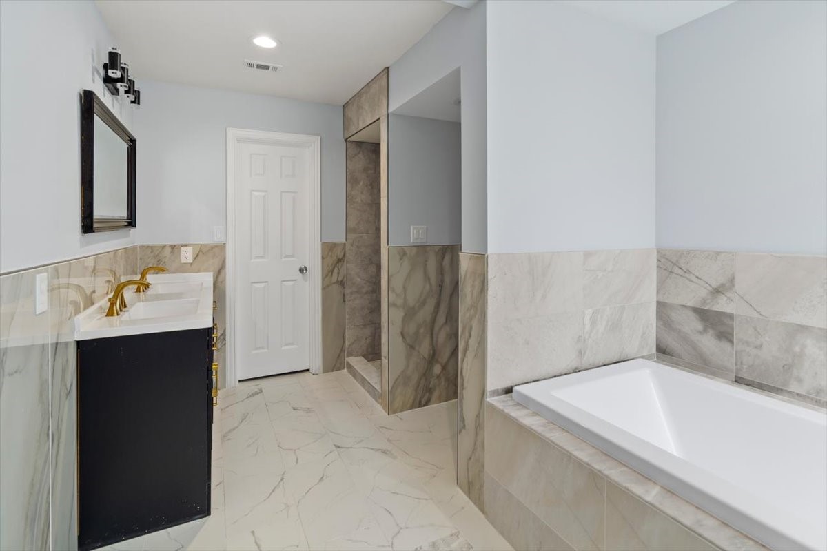 10730 Boardwalk Street Property Photo 24