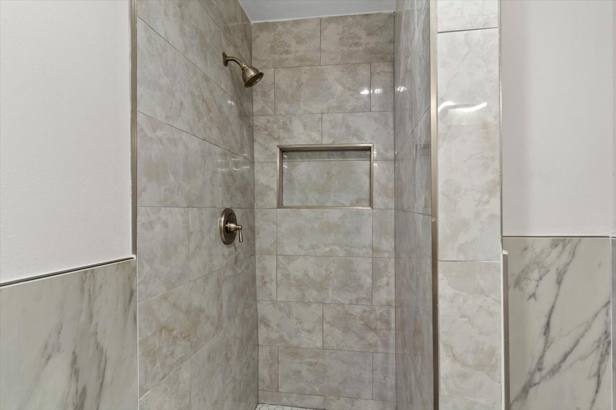 10730 Boardwalk Street Property Photo 29