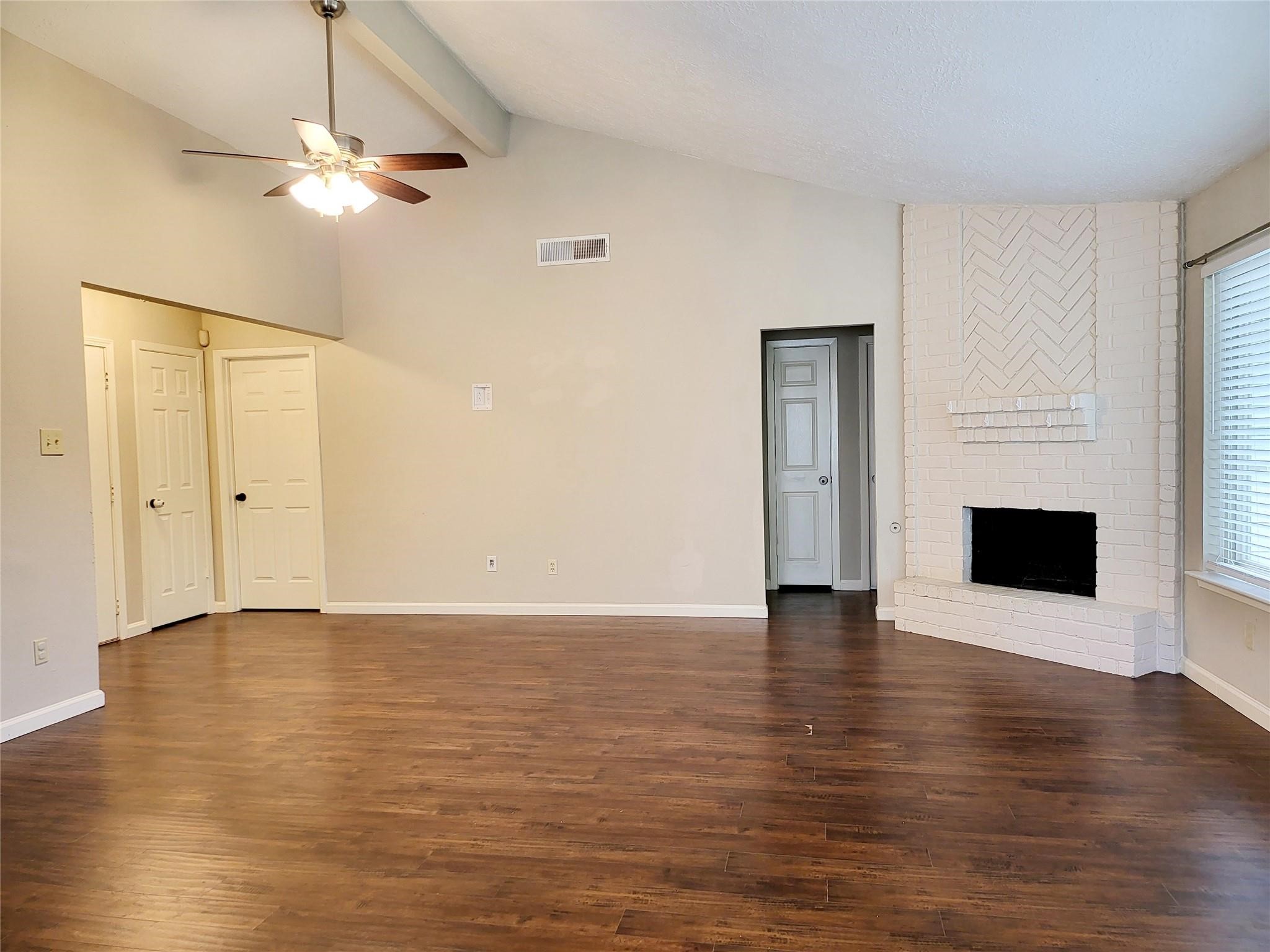 2711 S Brompton Drive Property Photo 9