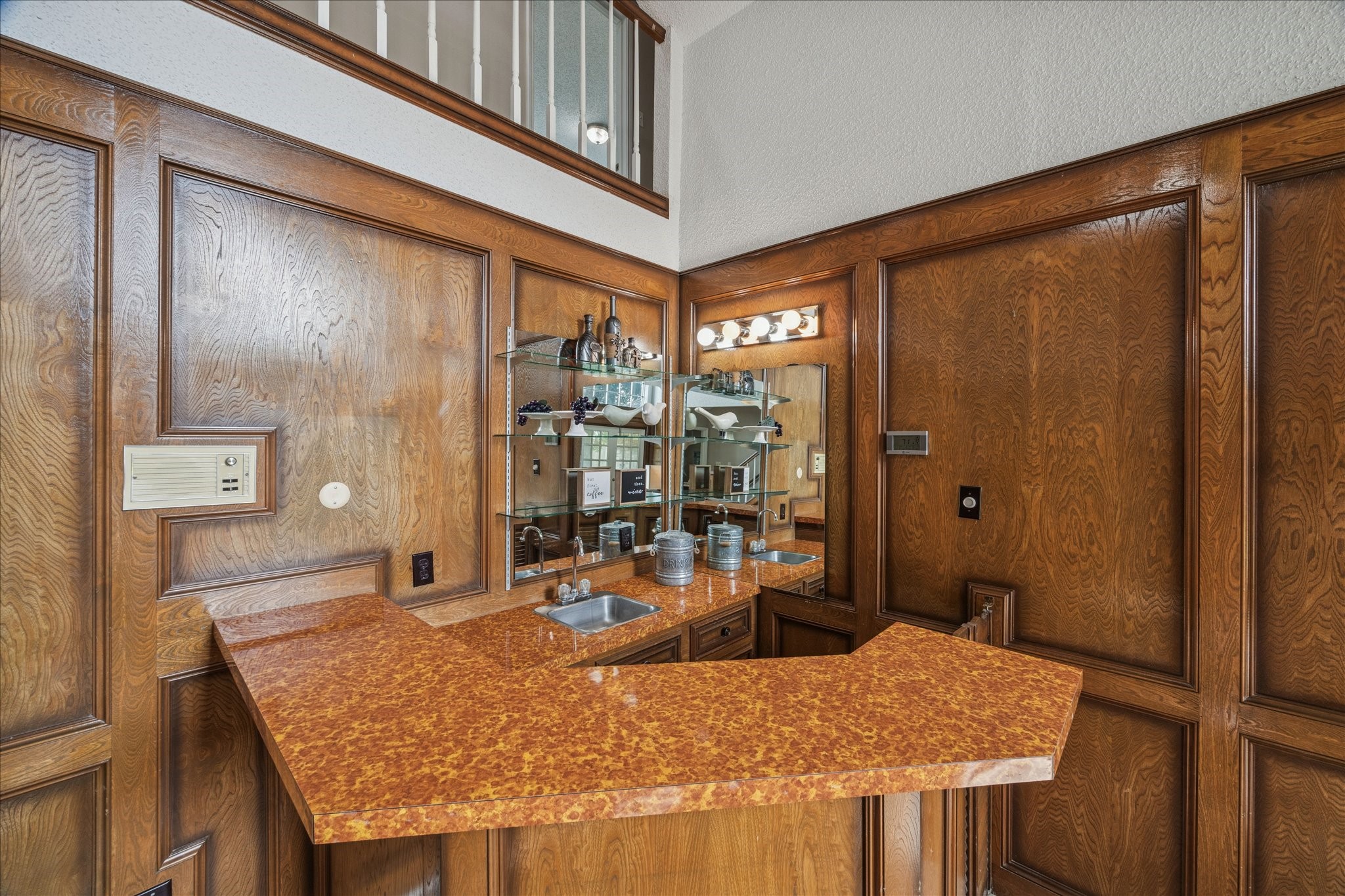 4606 Santiago Street Property Photo 11