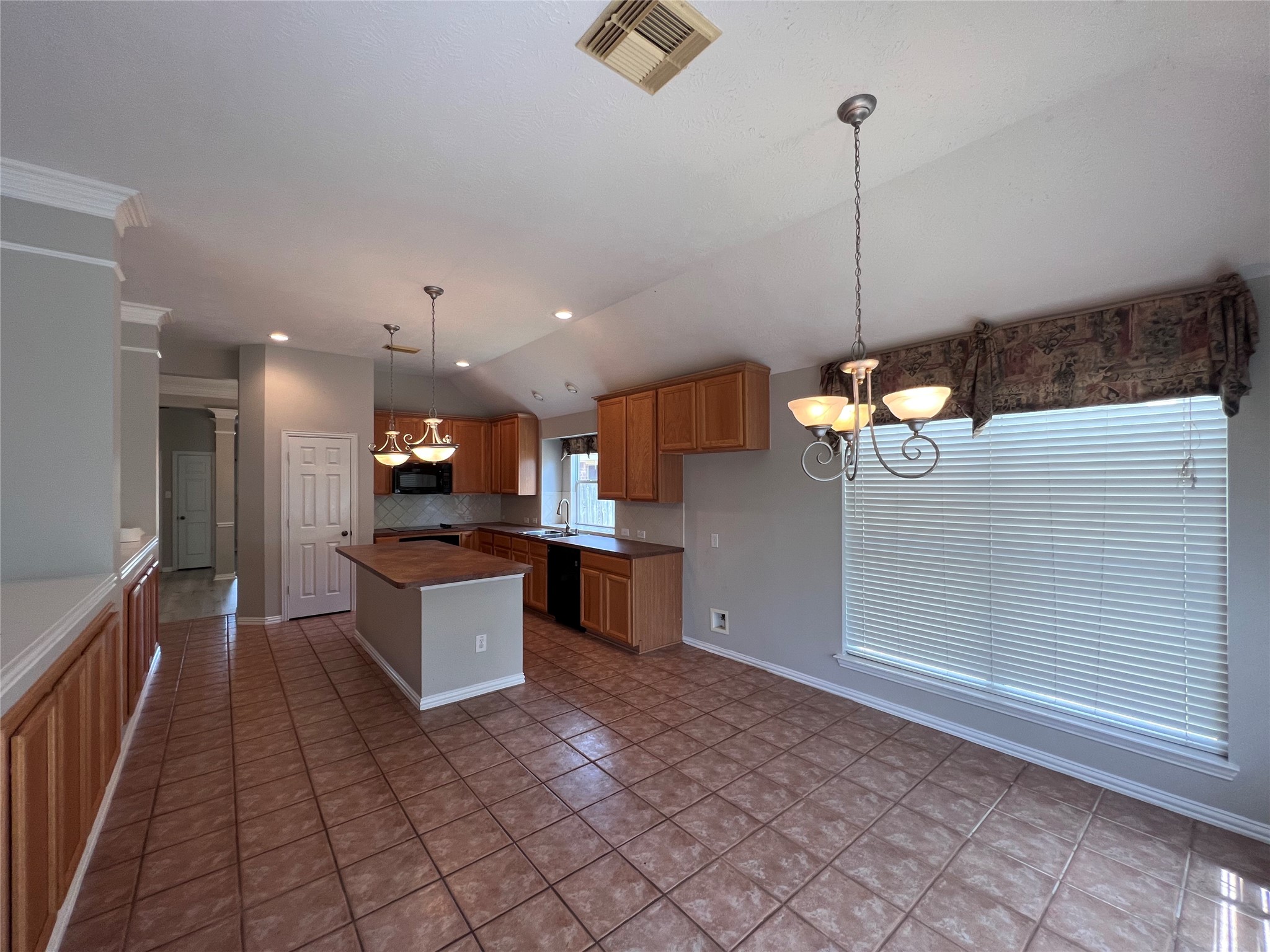 15915 Misty Heath Lane Property Photo 14