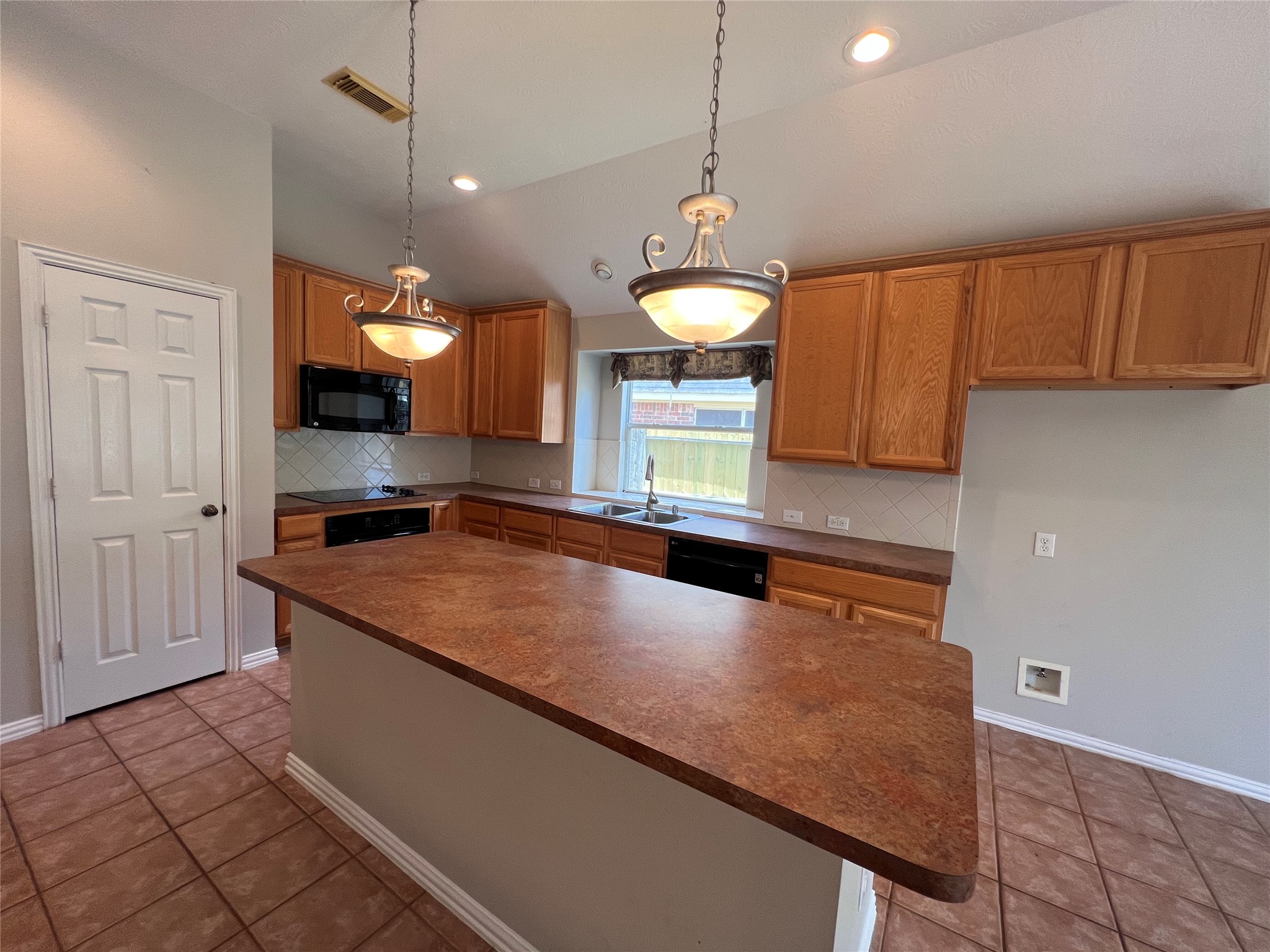15915 Misty Heath Lane Property Photo 16