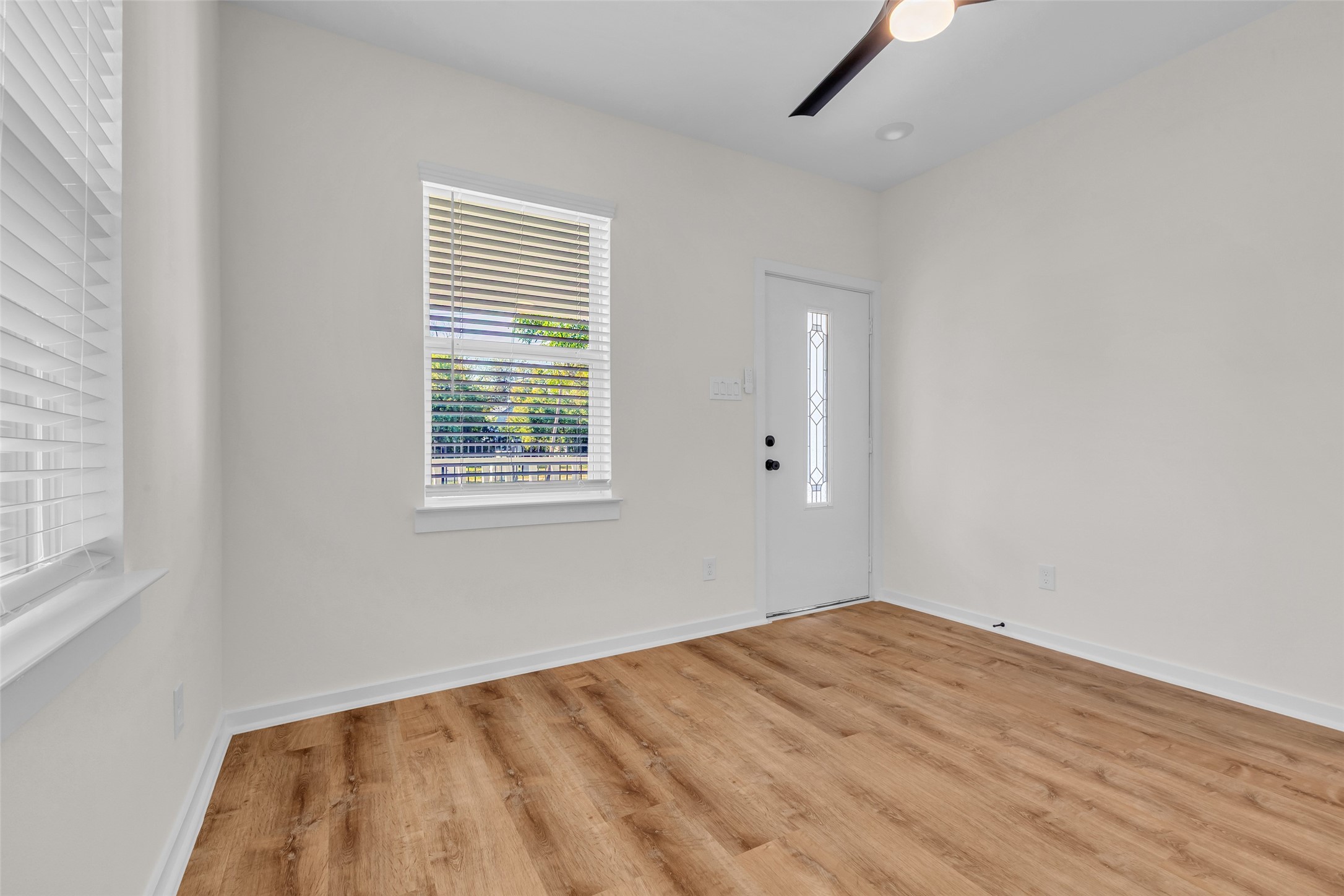 3441 Mcgowen Street Property Photo 11