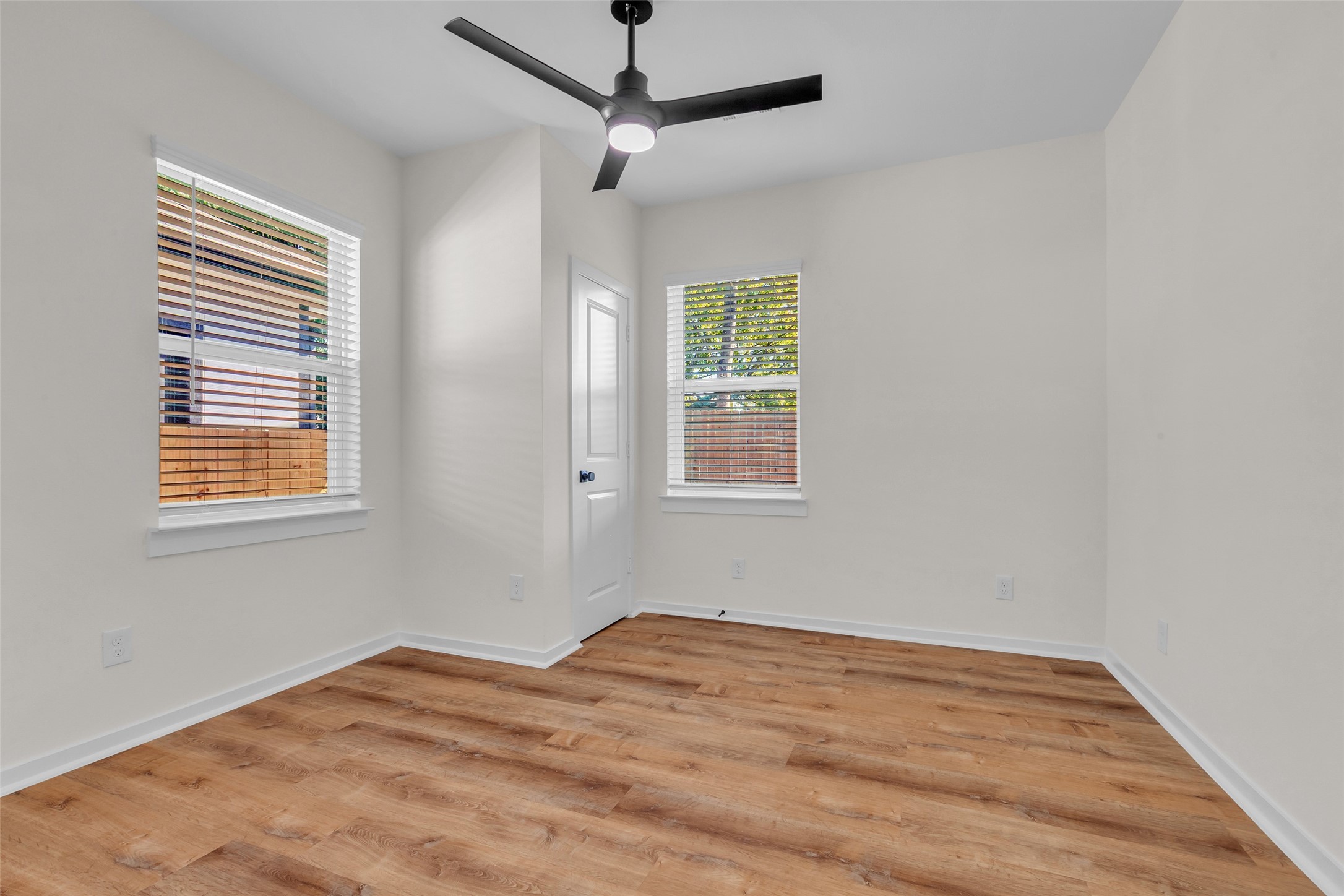 3441 Mcgowen Street Property Photo 19