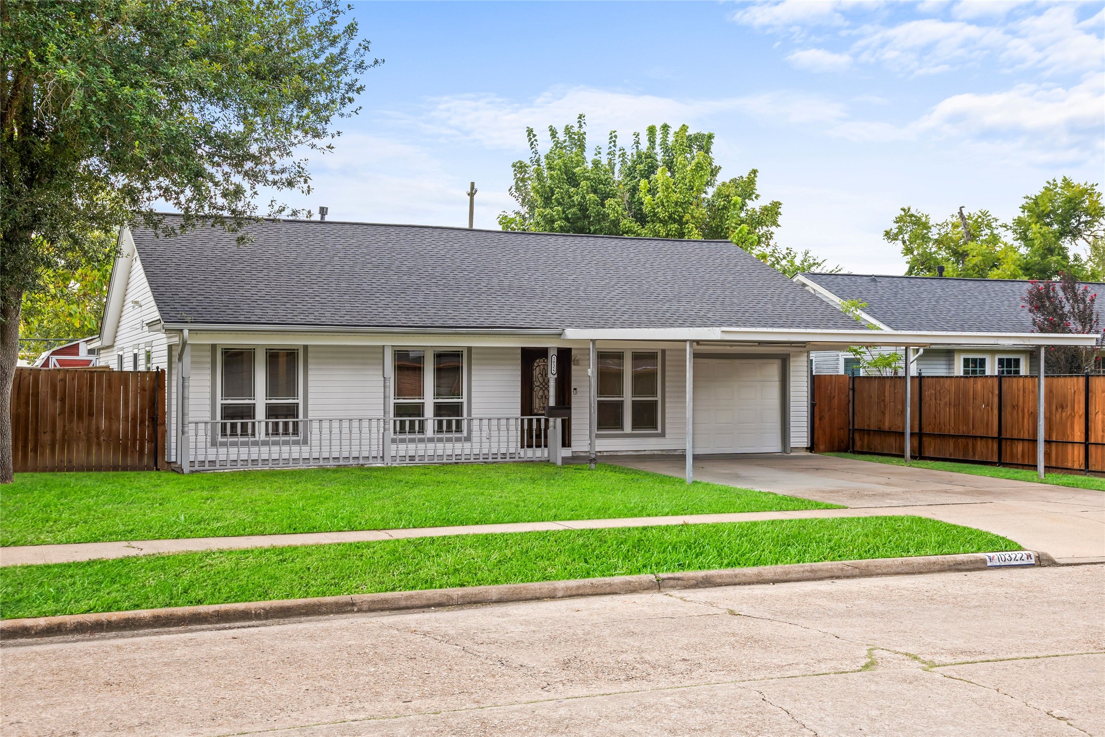 10322 Southport Drive Property Photo