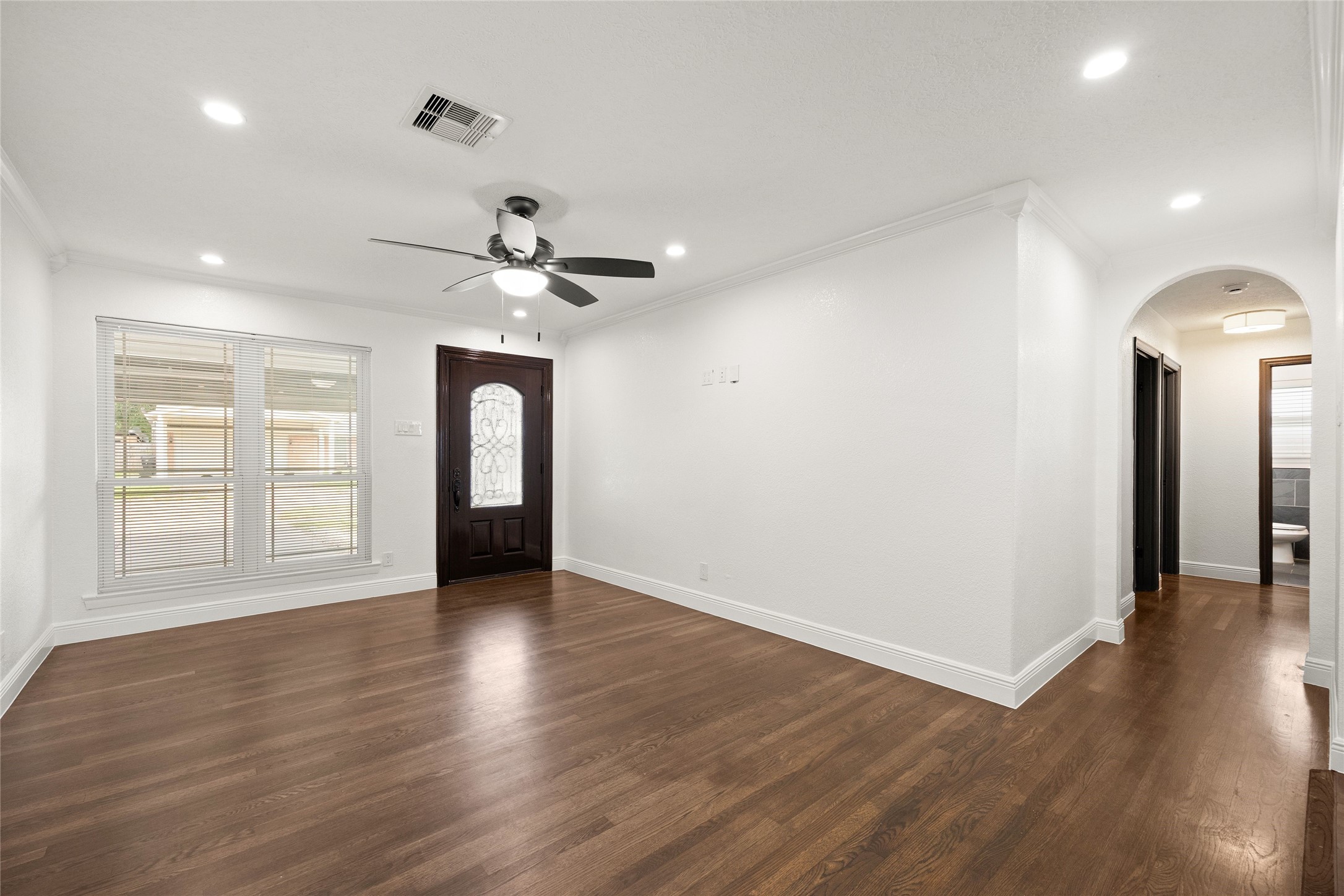 10322 Southport Drive Property Photo 4
