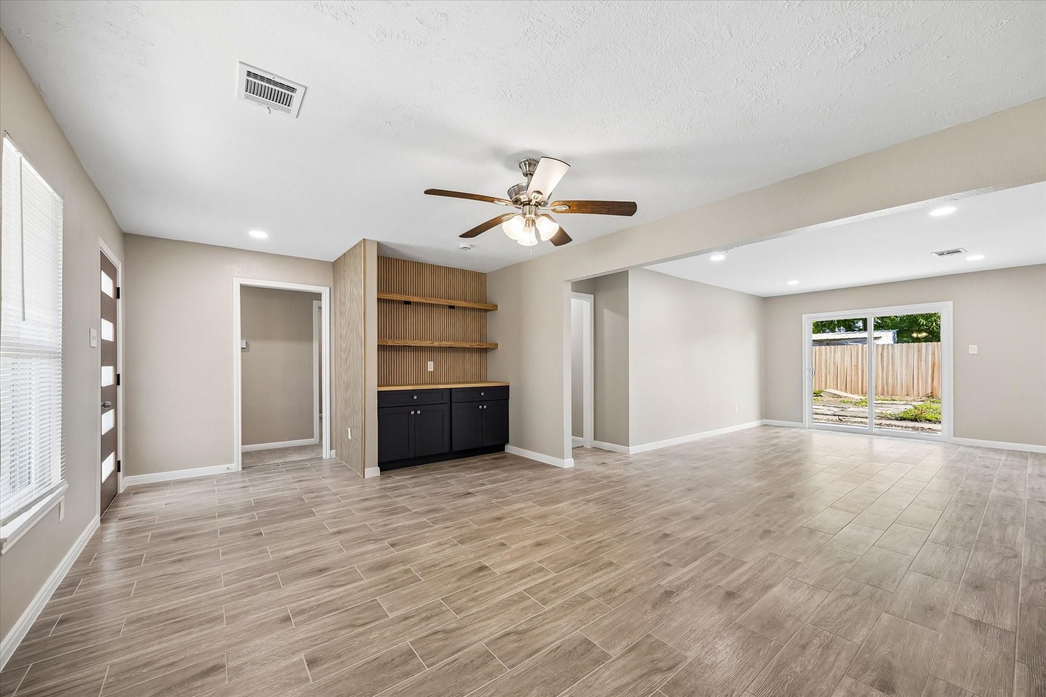 4315 Kelling Street Property Photo 6