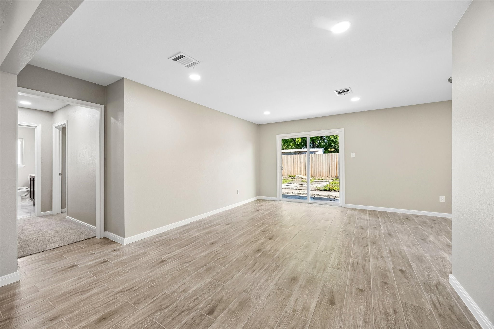 4315 Kelling Street Property Photo 10