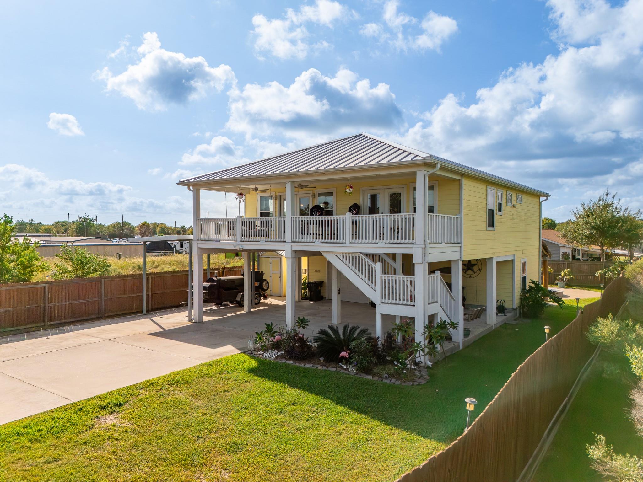 2525 E Bayshore Drive Property Photo 5