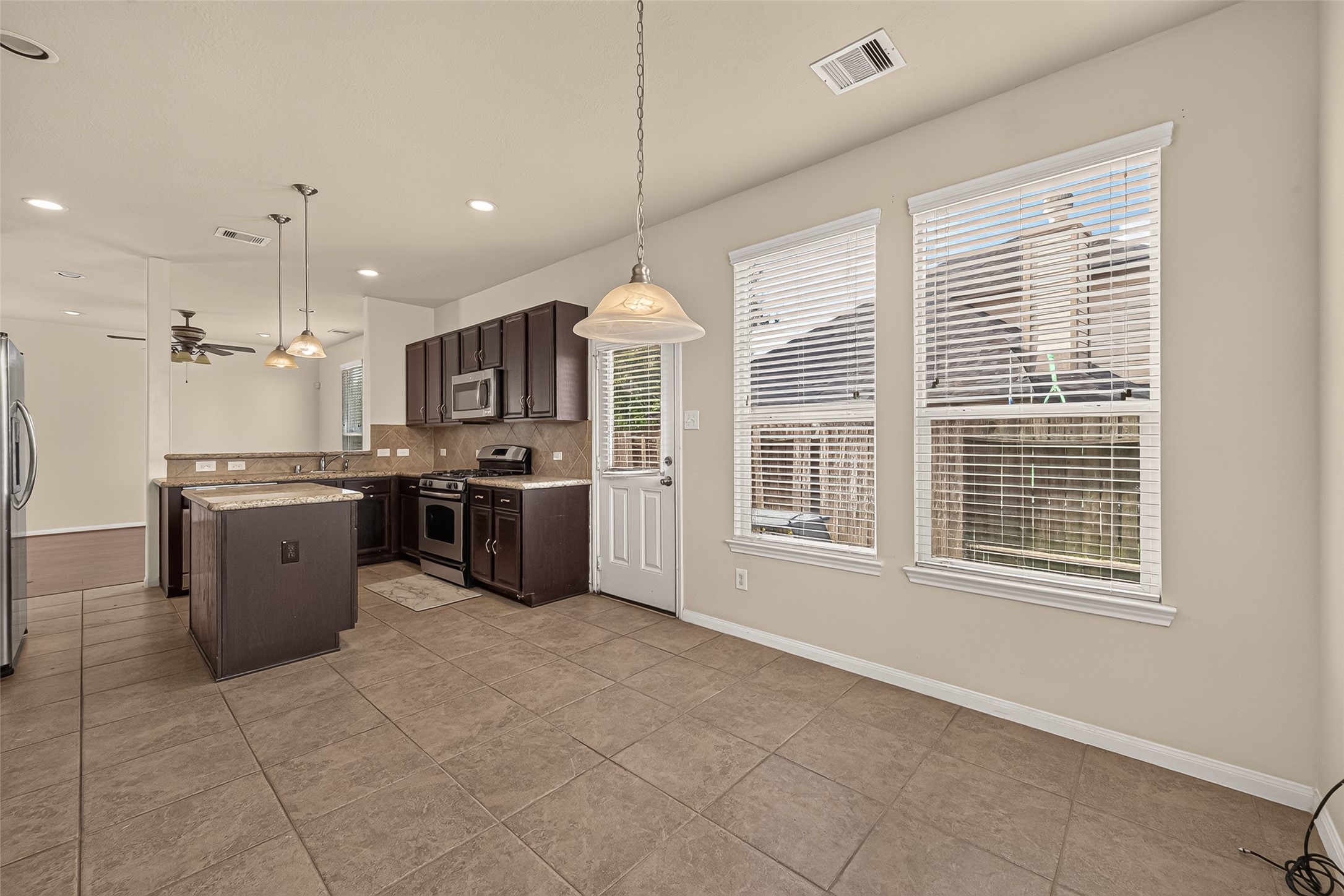 24511 Kestrel View Property Photo 7