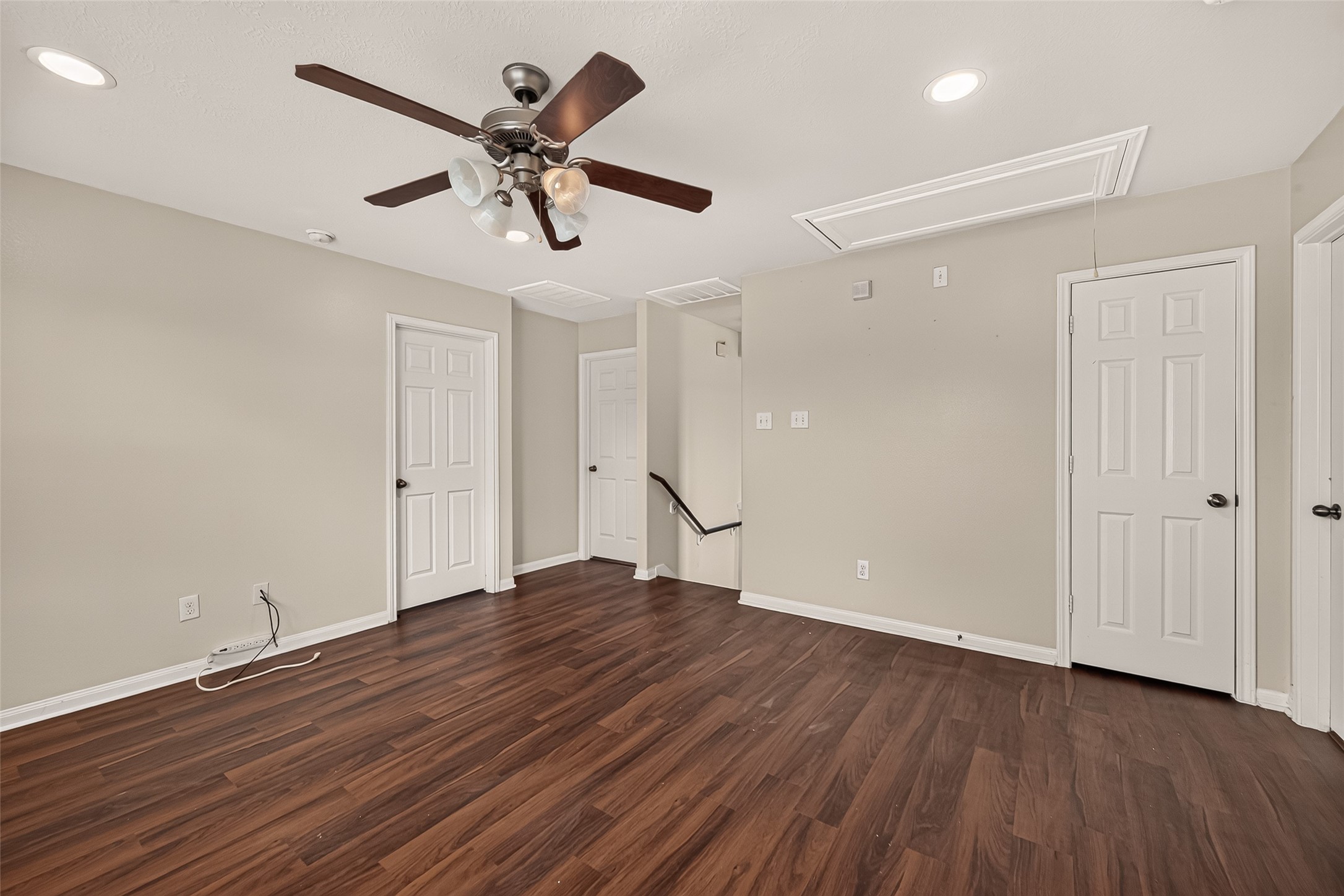 24511 Kestrel View Property Photo 16