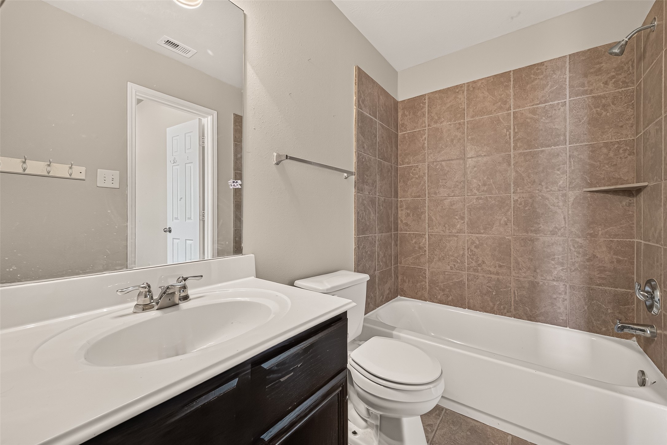 24511 Kestrel View Property Photo 22