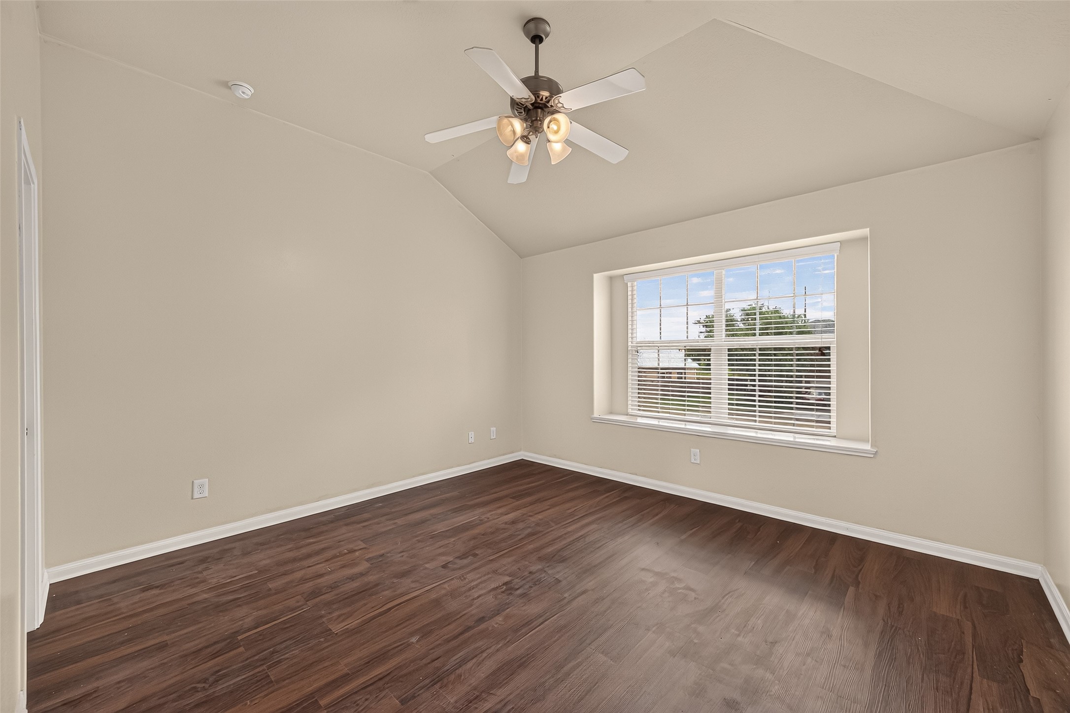24511 Kestrel View Property Photo 23