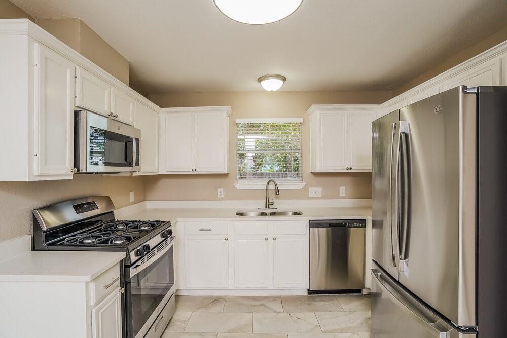 1842 Strongs Court Property Photo 8