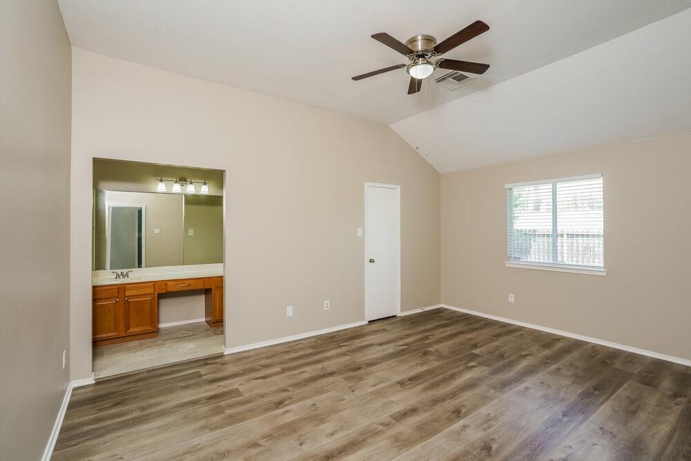 1842 Strongs Court Property Photo 10
