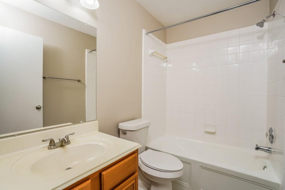 1842 Strongs Court Property Photo 14