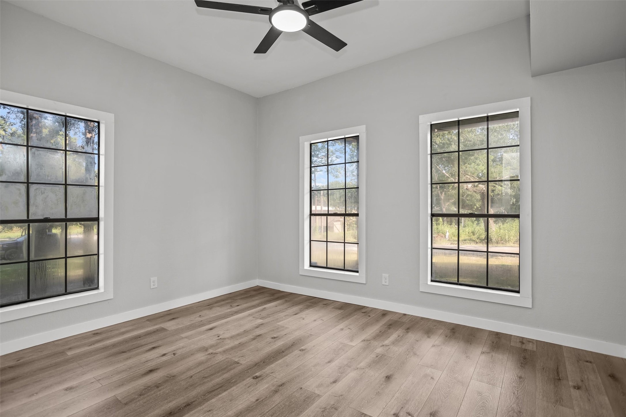 170 Noble Street Property Photo 15