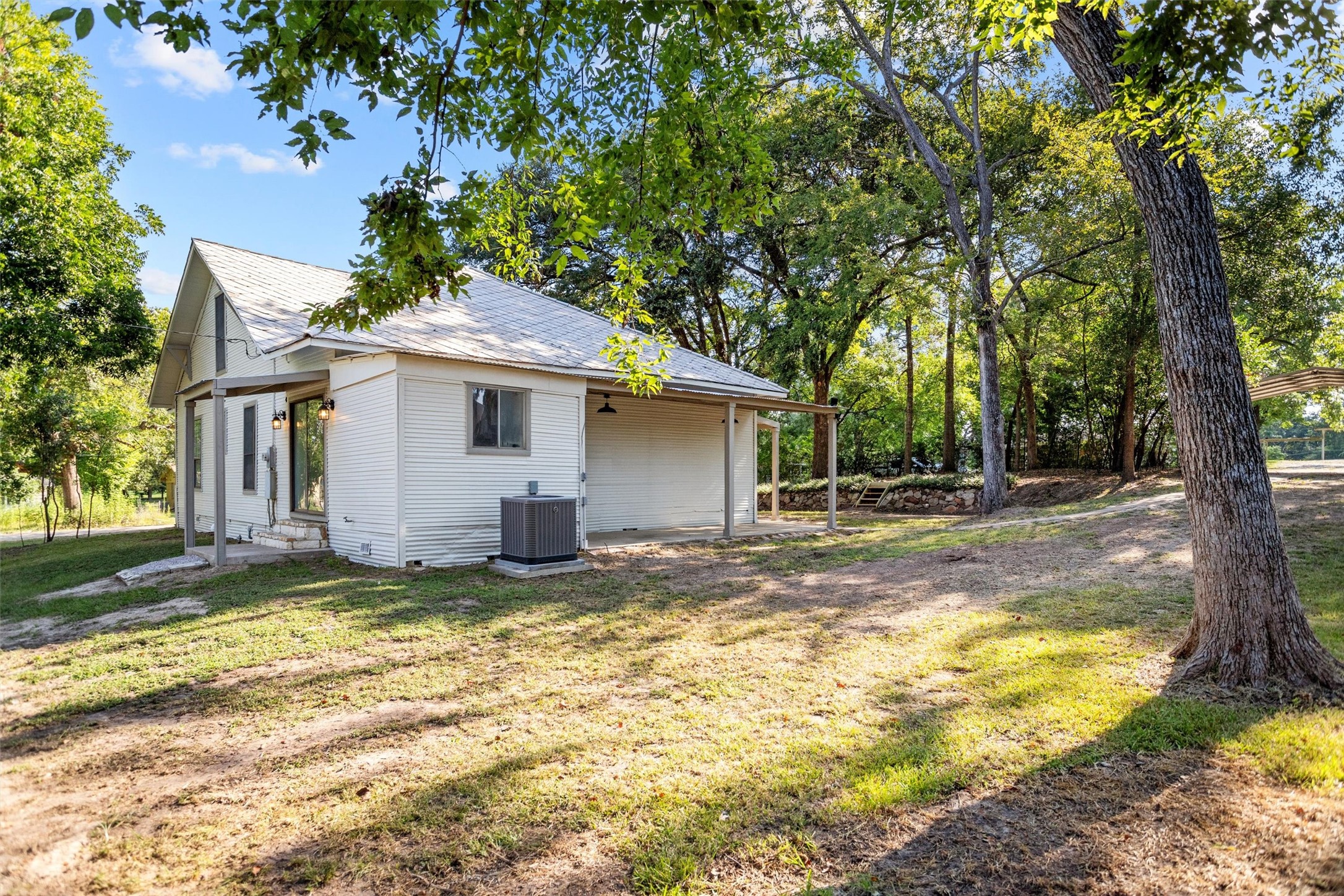 170 Noble Street Property Photo 21
