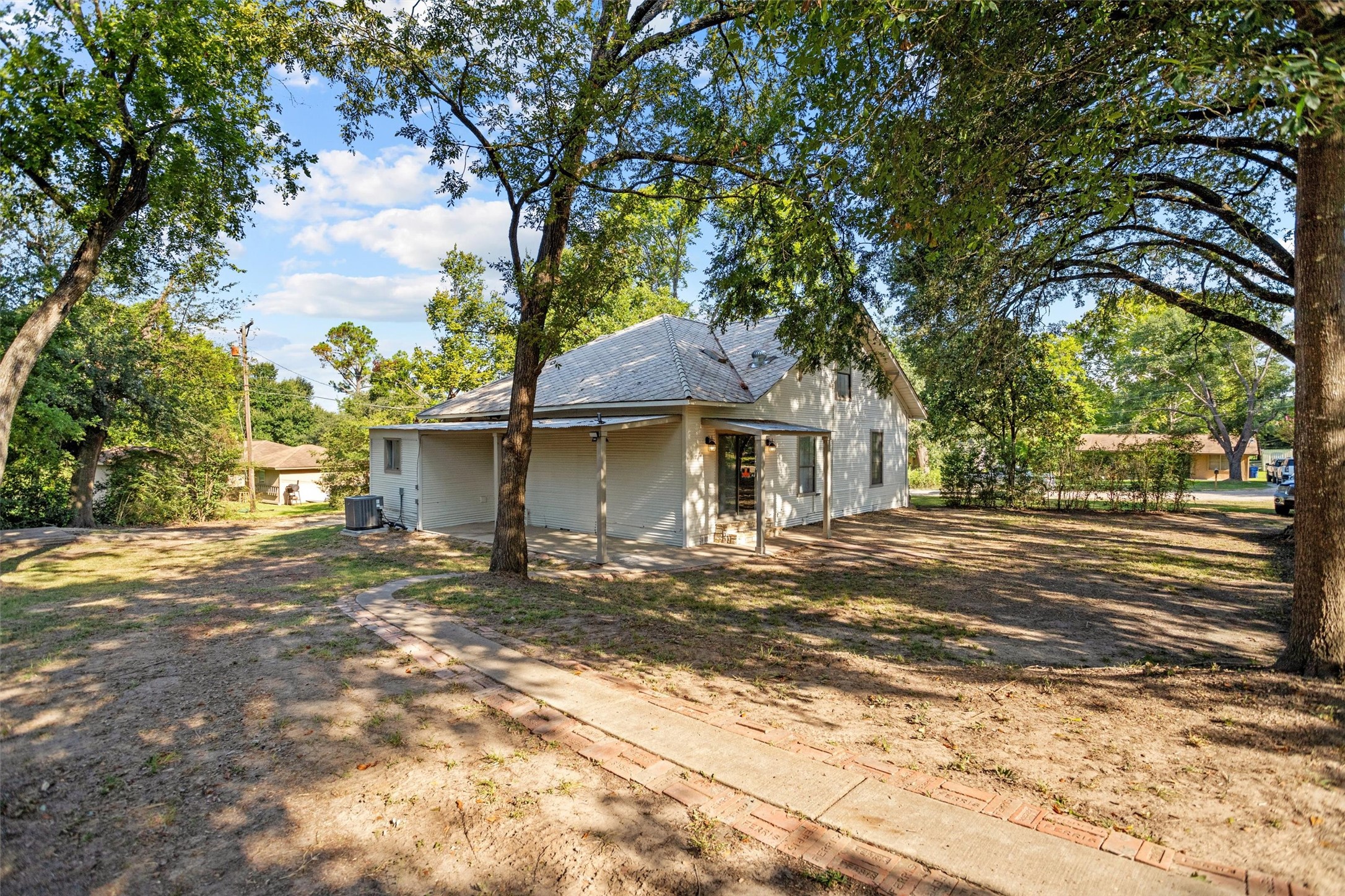 170 Noble Street Property Photo 22