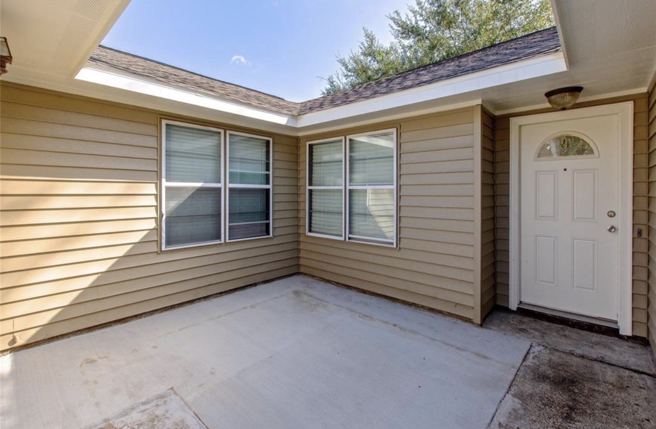 1342 Ambrosden Lane Property Photo 4