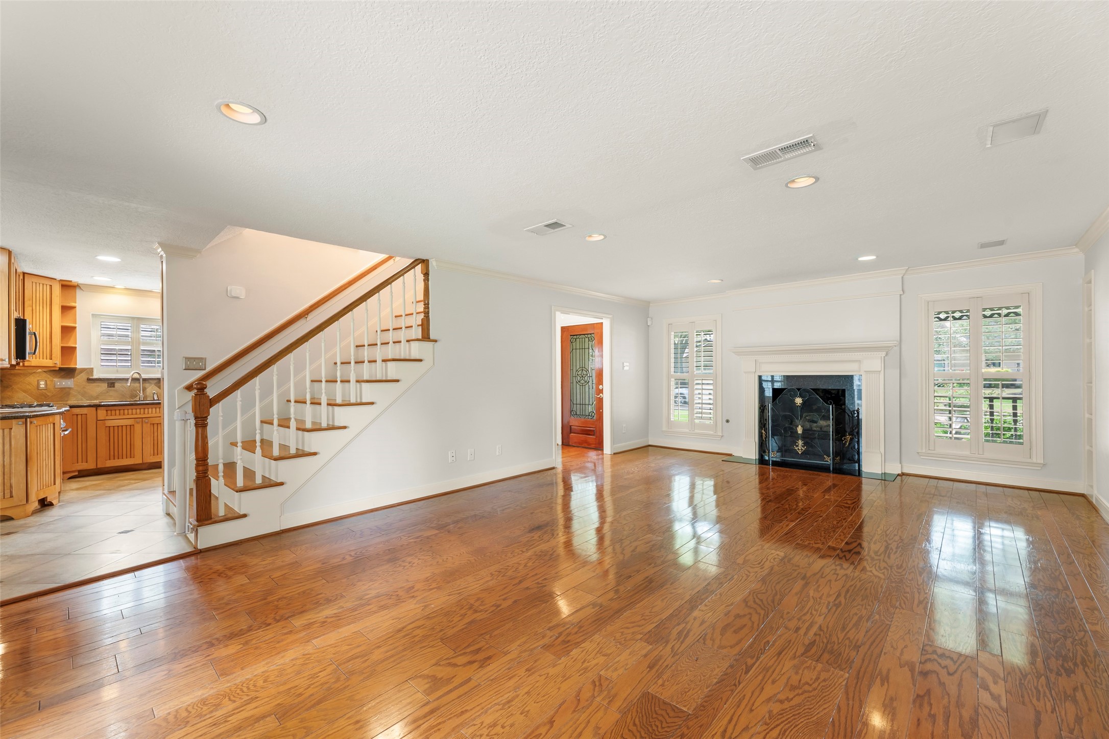 14206 Blazey Drive Property Photo 6