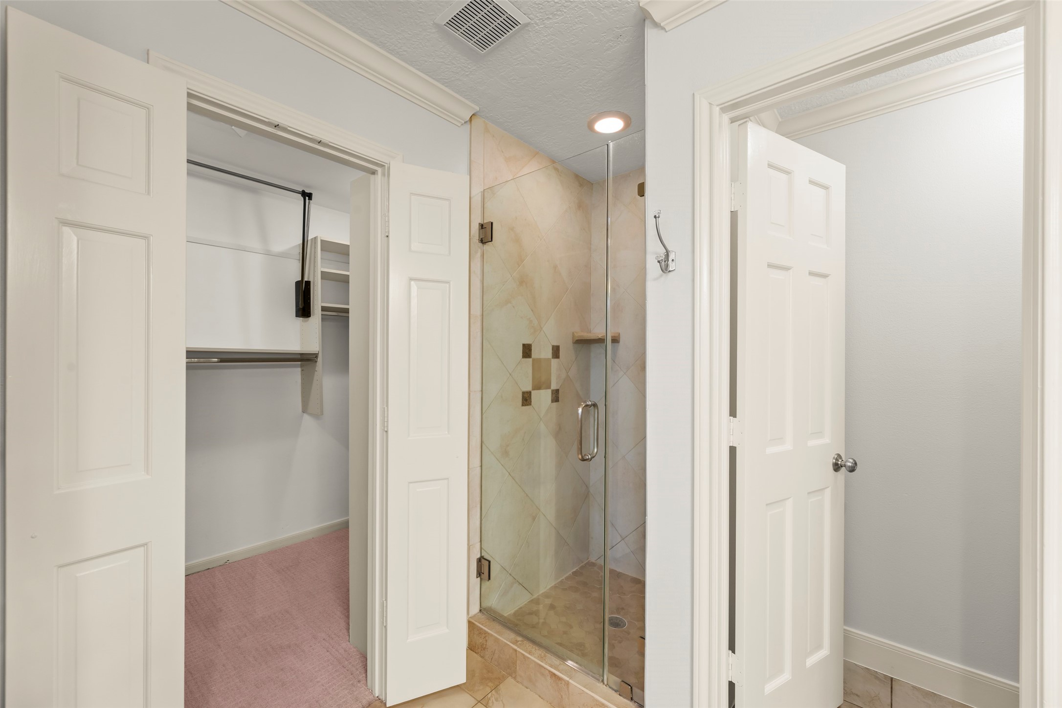 14206 Blazey Drive Property Photo 10