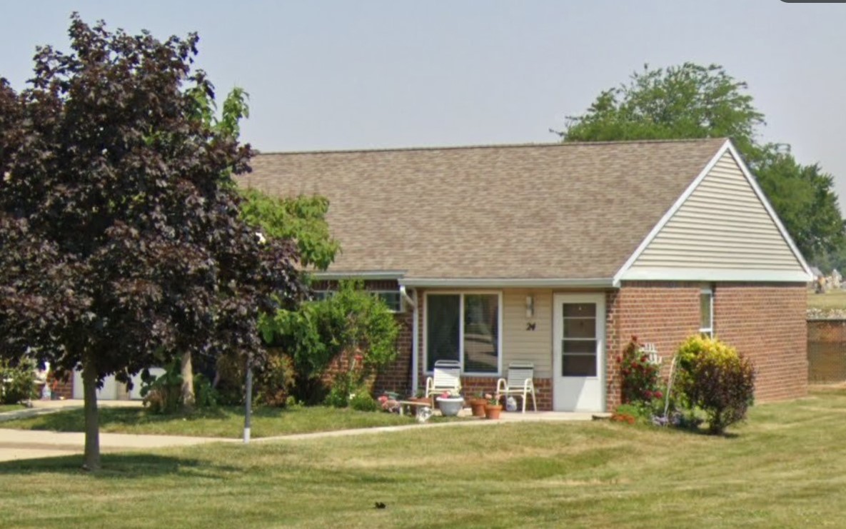 419 N Holly Property Photo 5