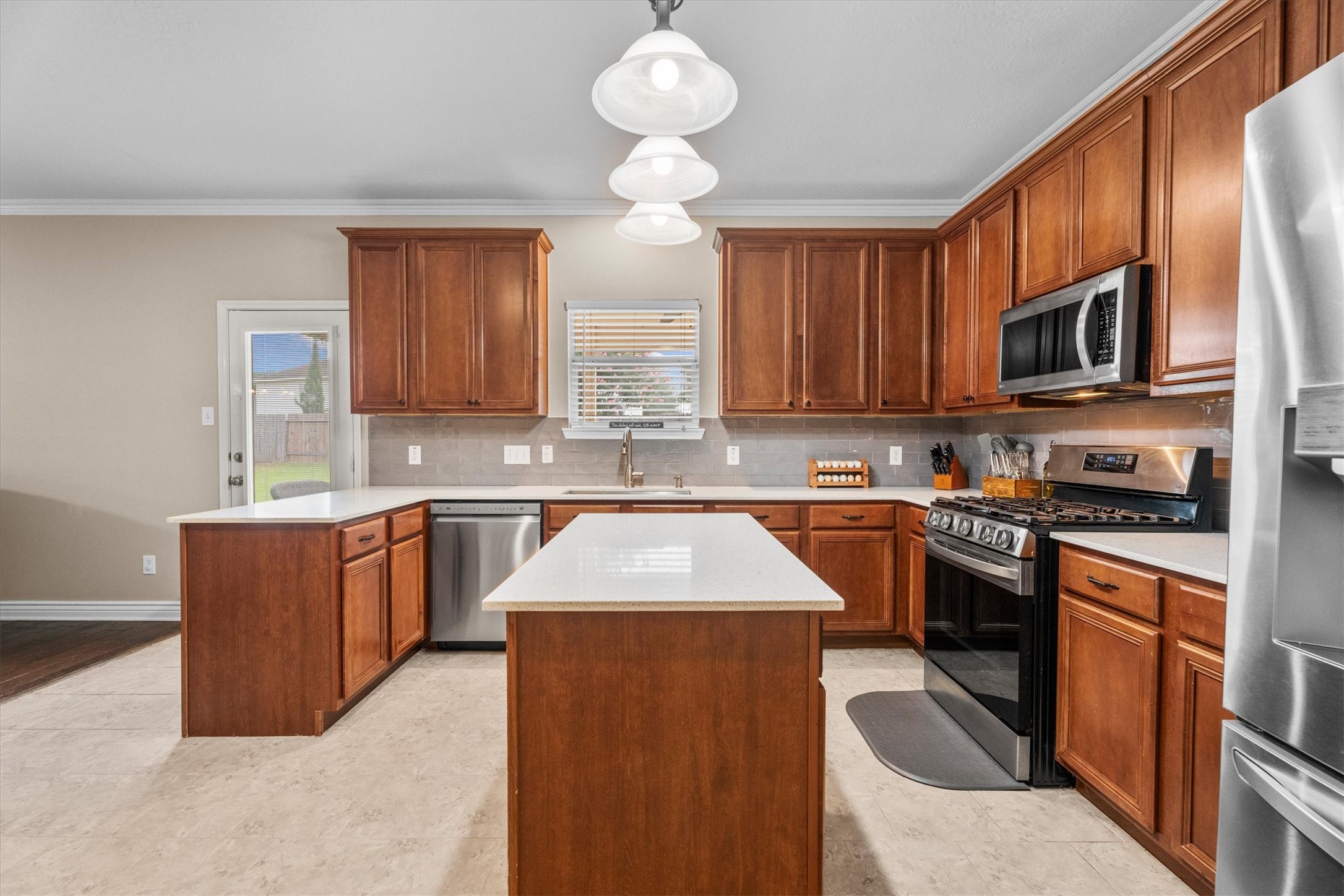 11802 Ribbon Falls Court Property Photo 15