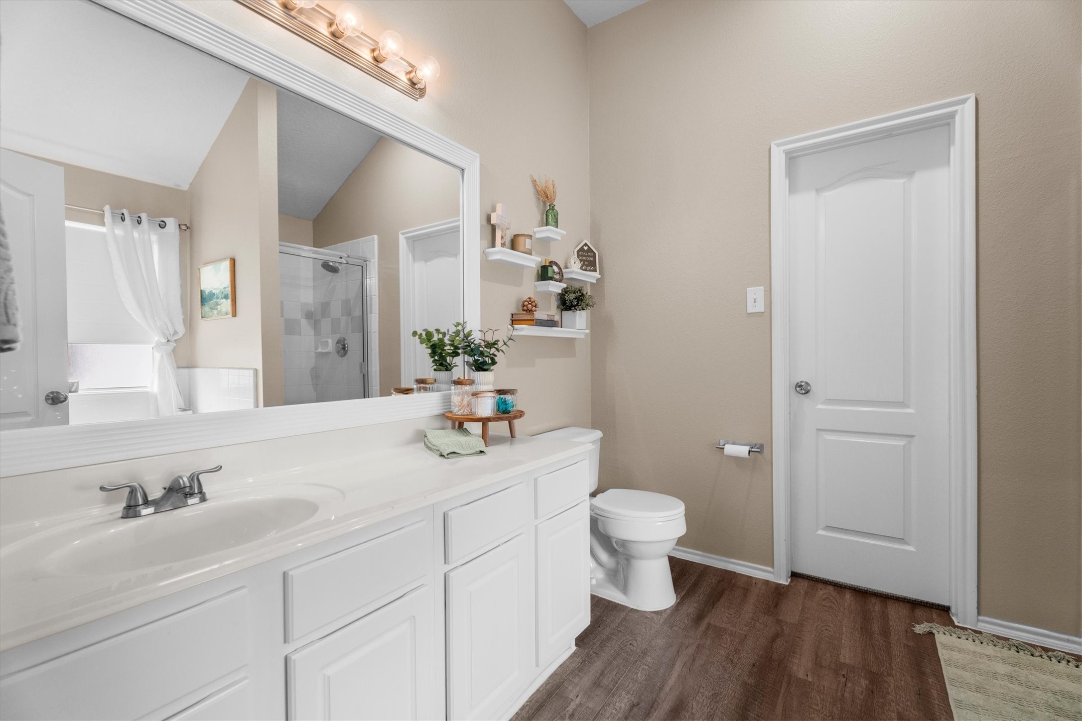 11802 Ribbon Falls Court Property Photo 27