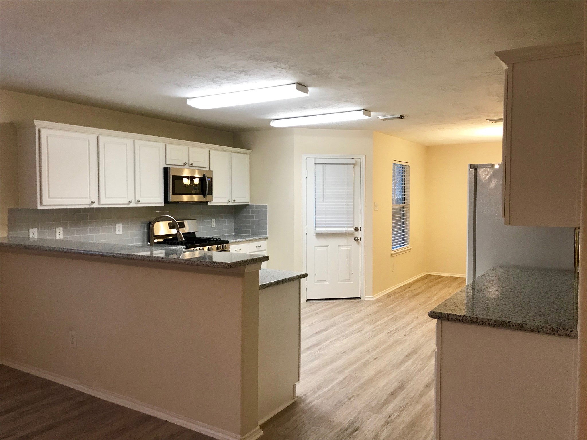 115 S Vesper Bend Circle Property Photo 4