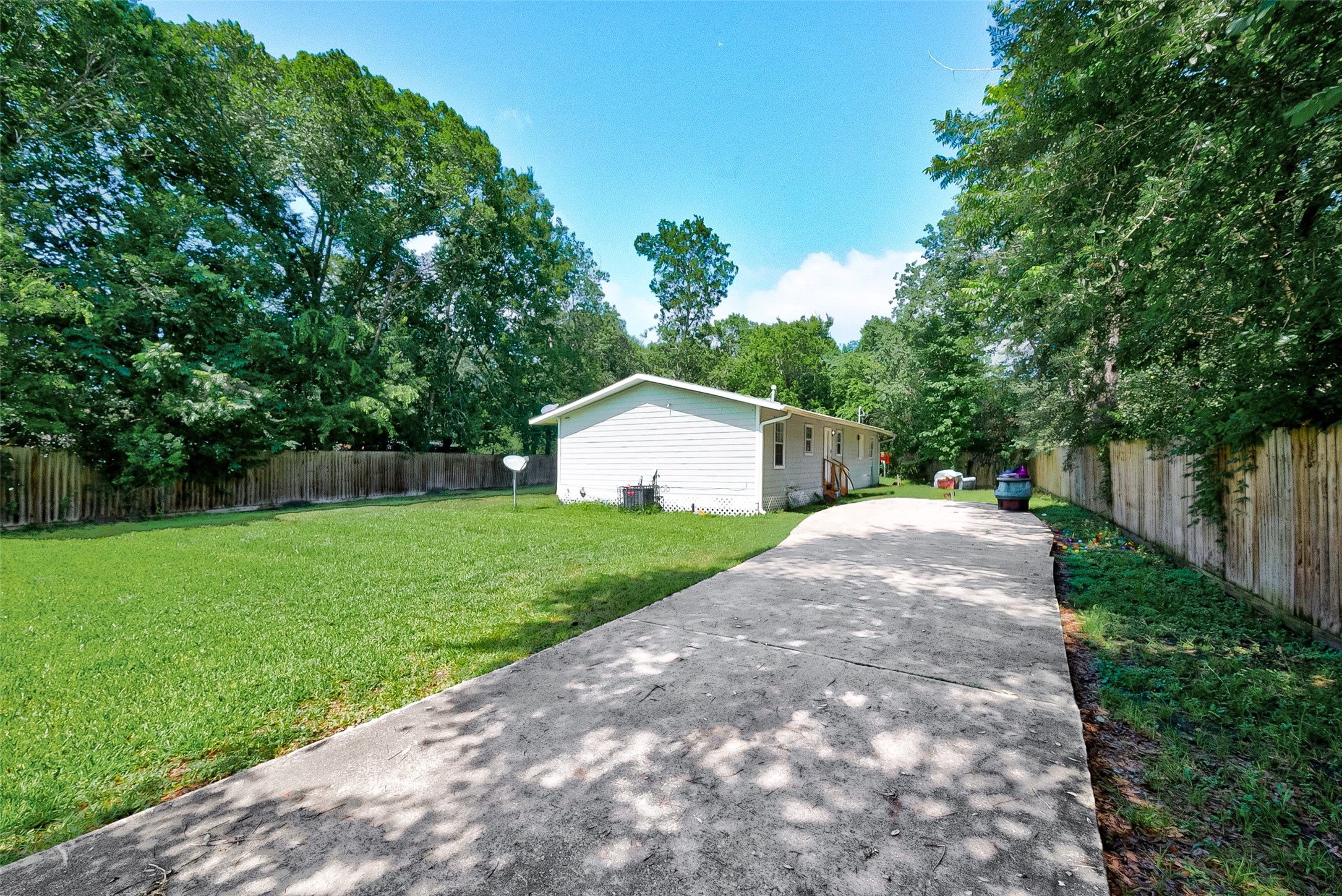 13703 Segrest Drive Property Photo 2