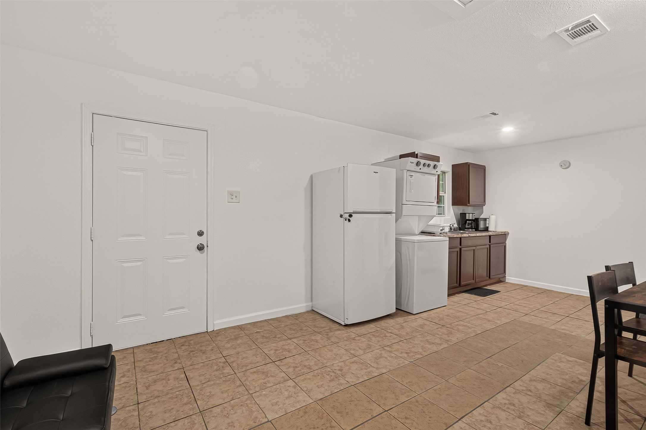 13703 Segrest Drive Property Photo 4