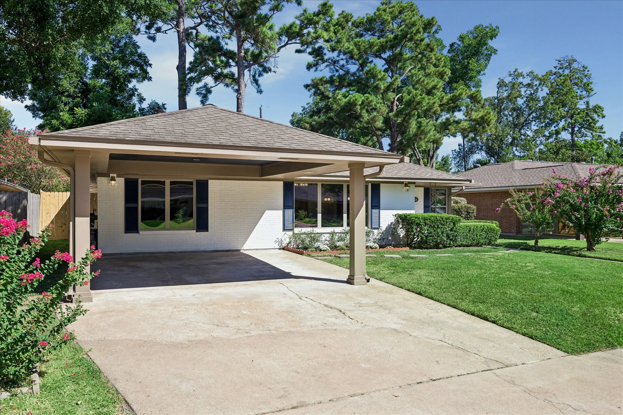 2226 Lamonte Lane Property Photo 3