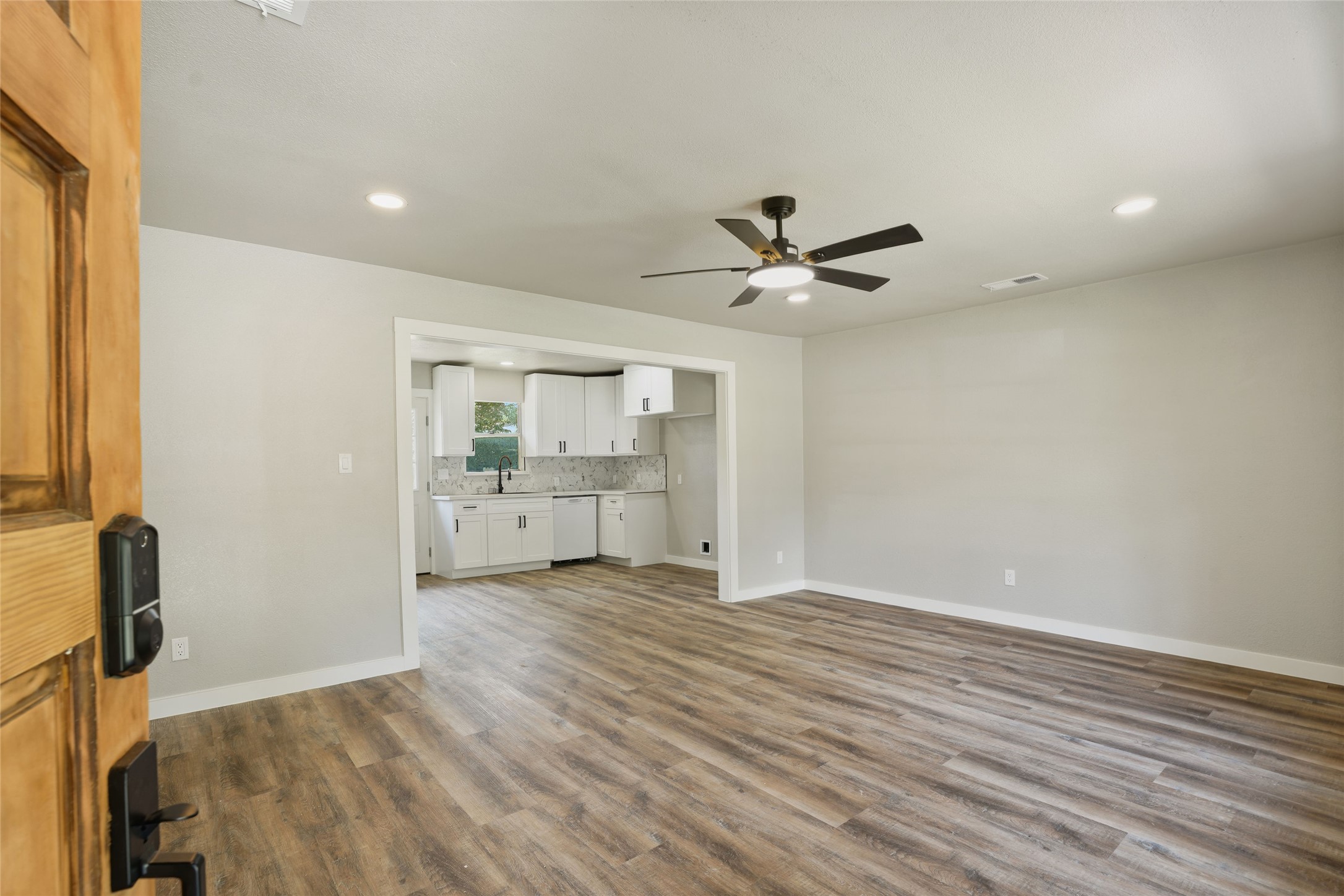 1300 Basin Street Property Photo 9