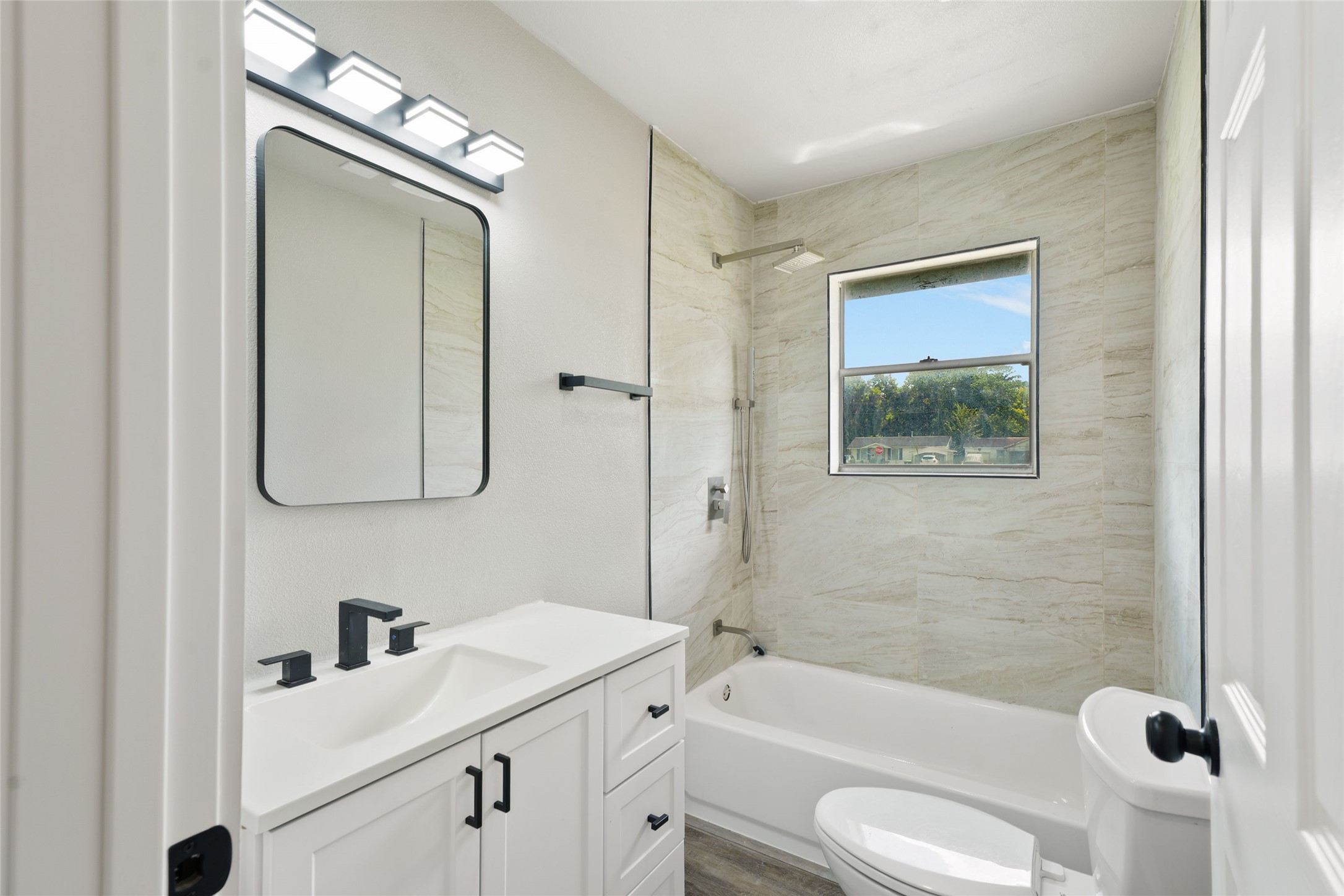 1300 Basin Street Property Photo 17