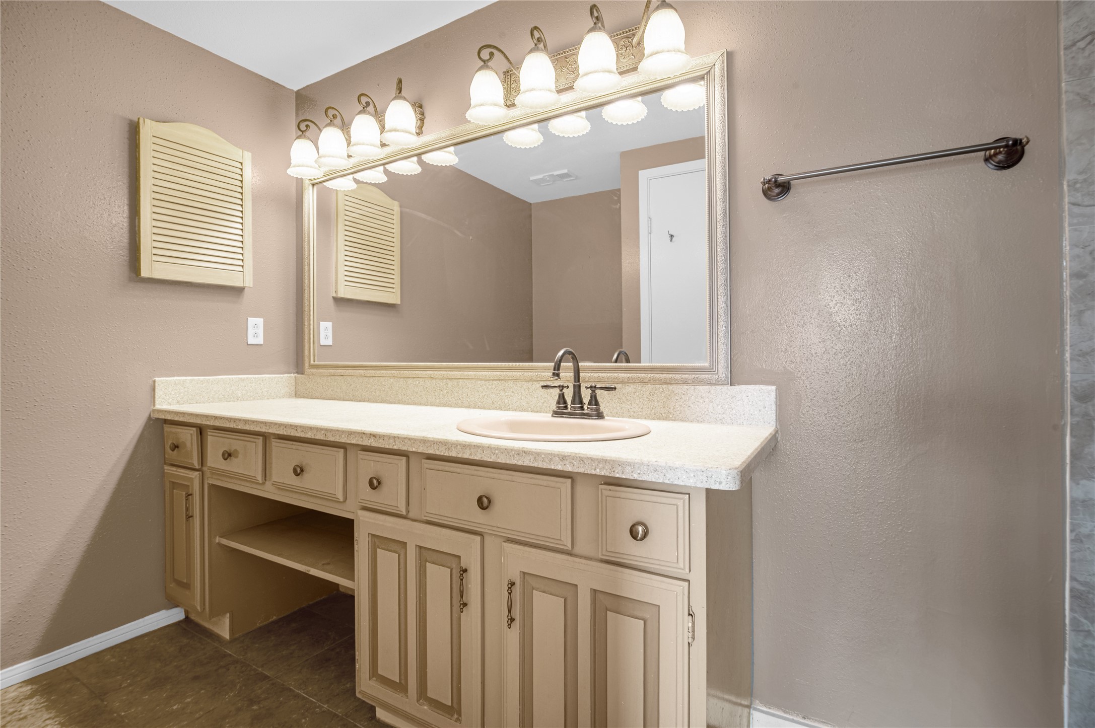 4747 Nasa Parkway 206 Property Photo 24