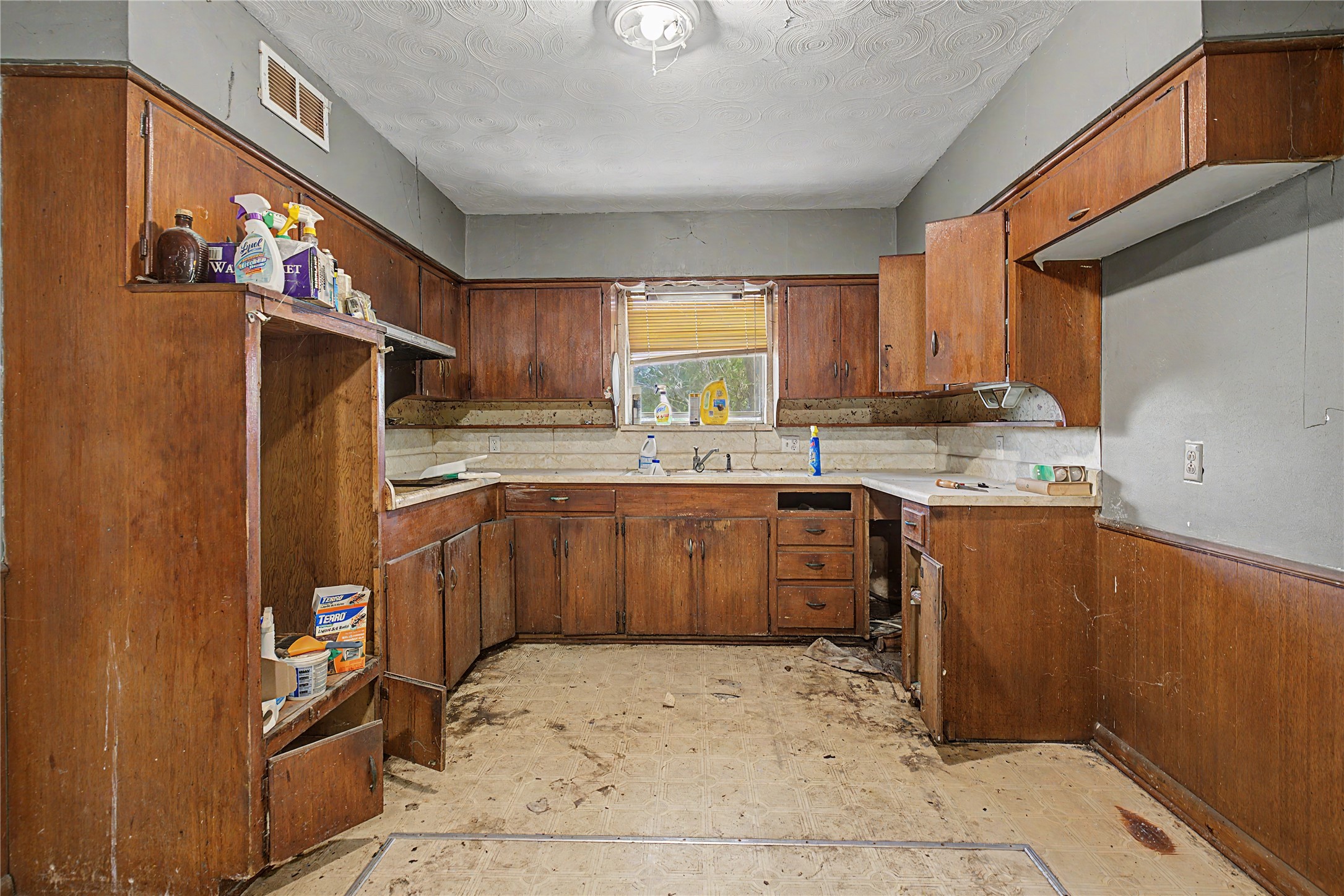 410 Ellis Avenue Property Photo 7
