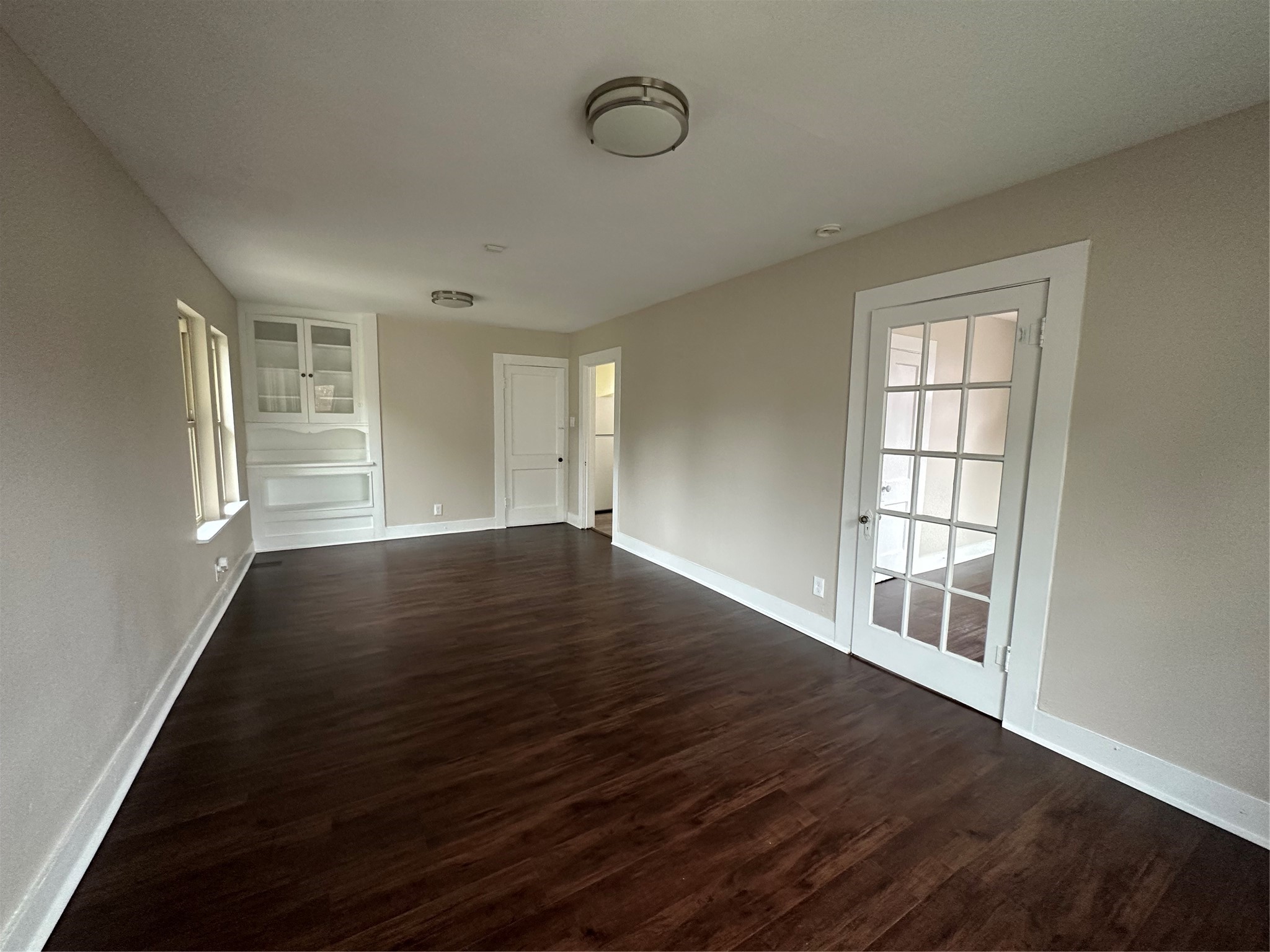 1406-b Columbia Street Property Photo 6