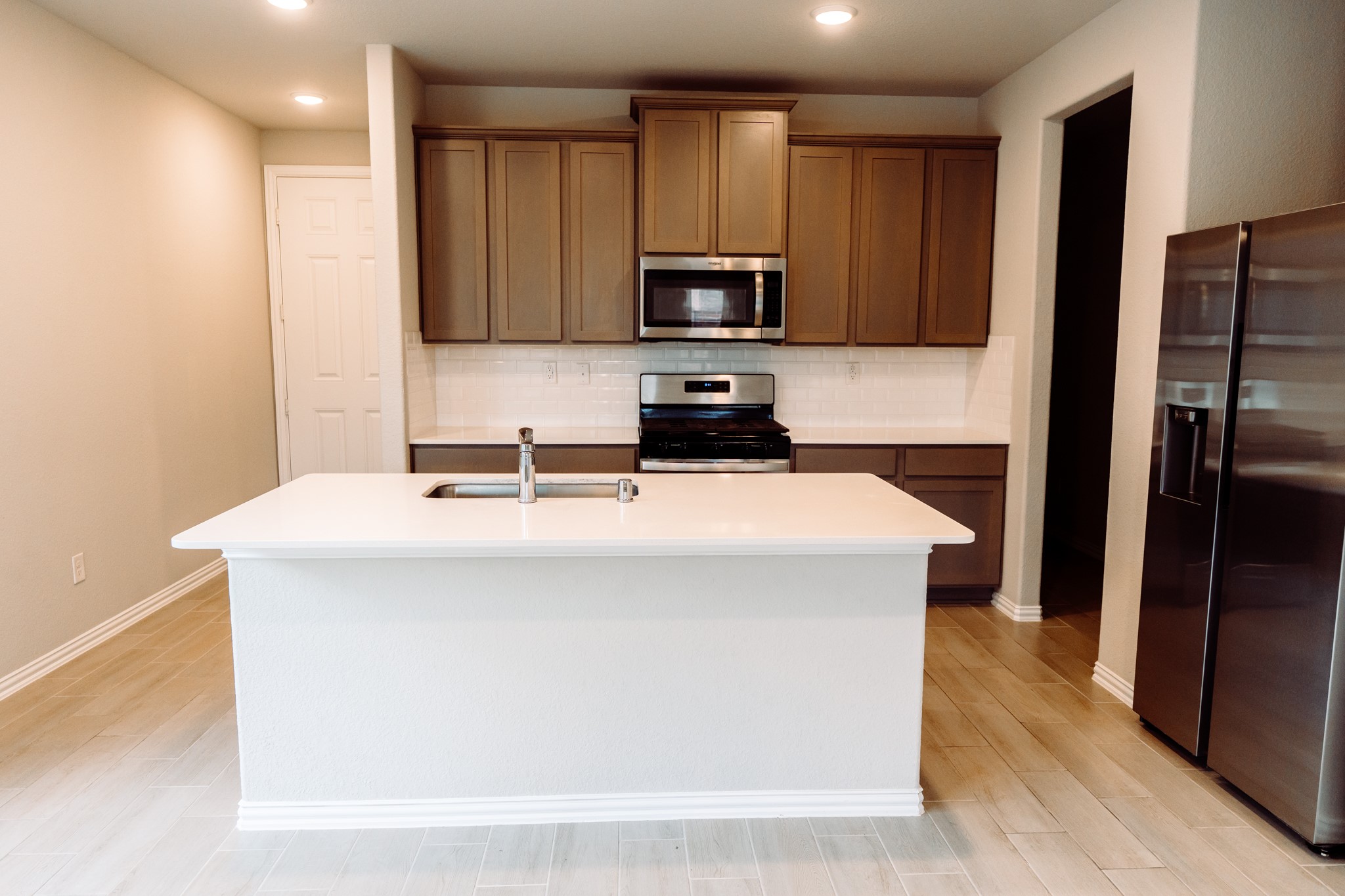 27015 Bel Air Point Lane Property Photo 4