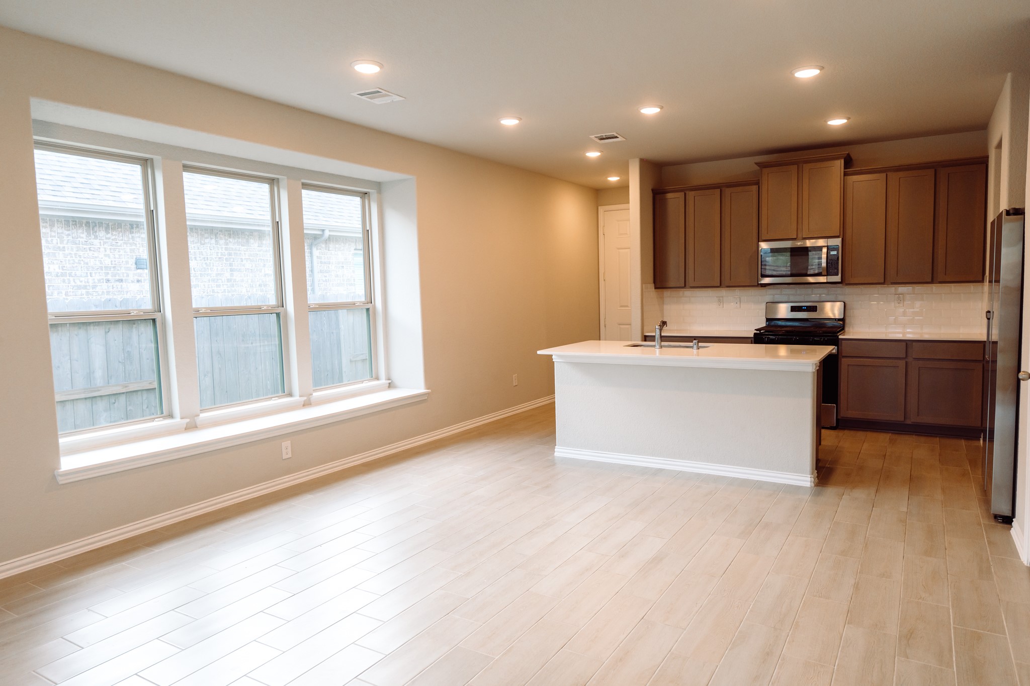 27015 Bel Air Point Lane Property Photo 10