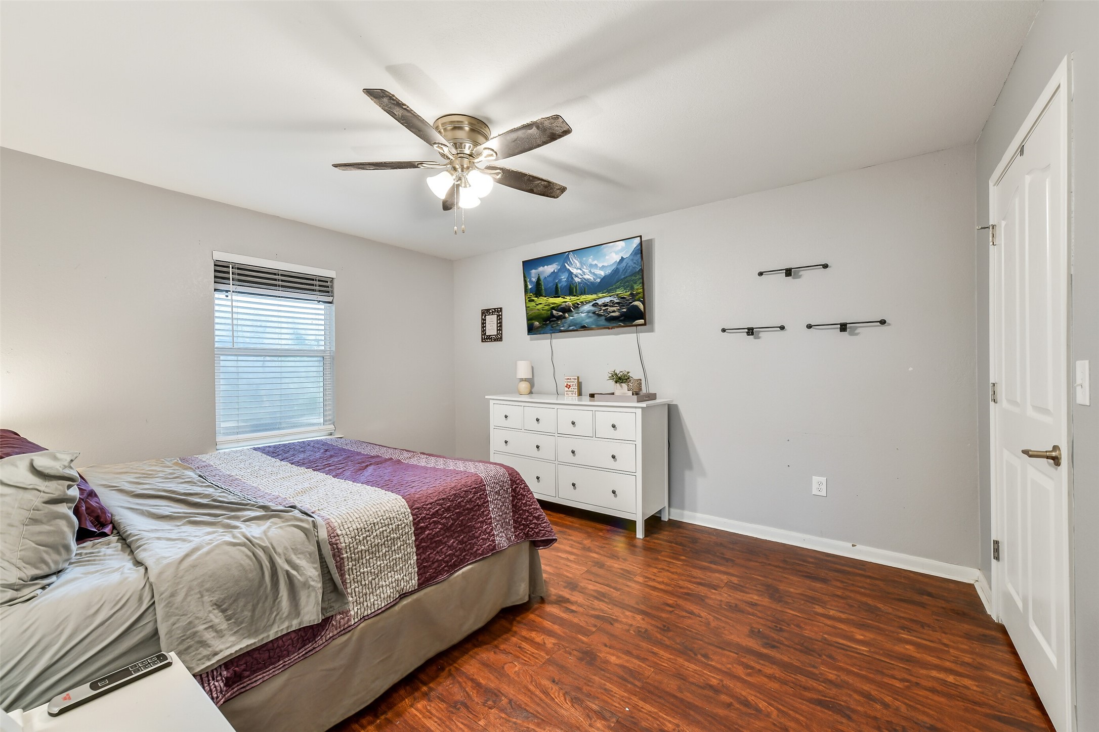 4221 Darby Street Property Photo 18