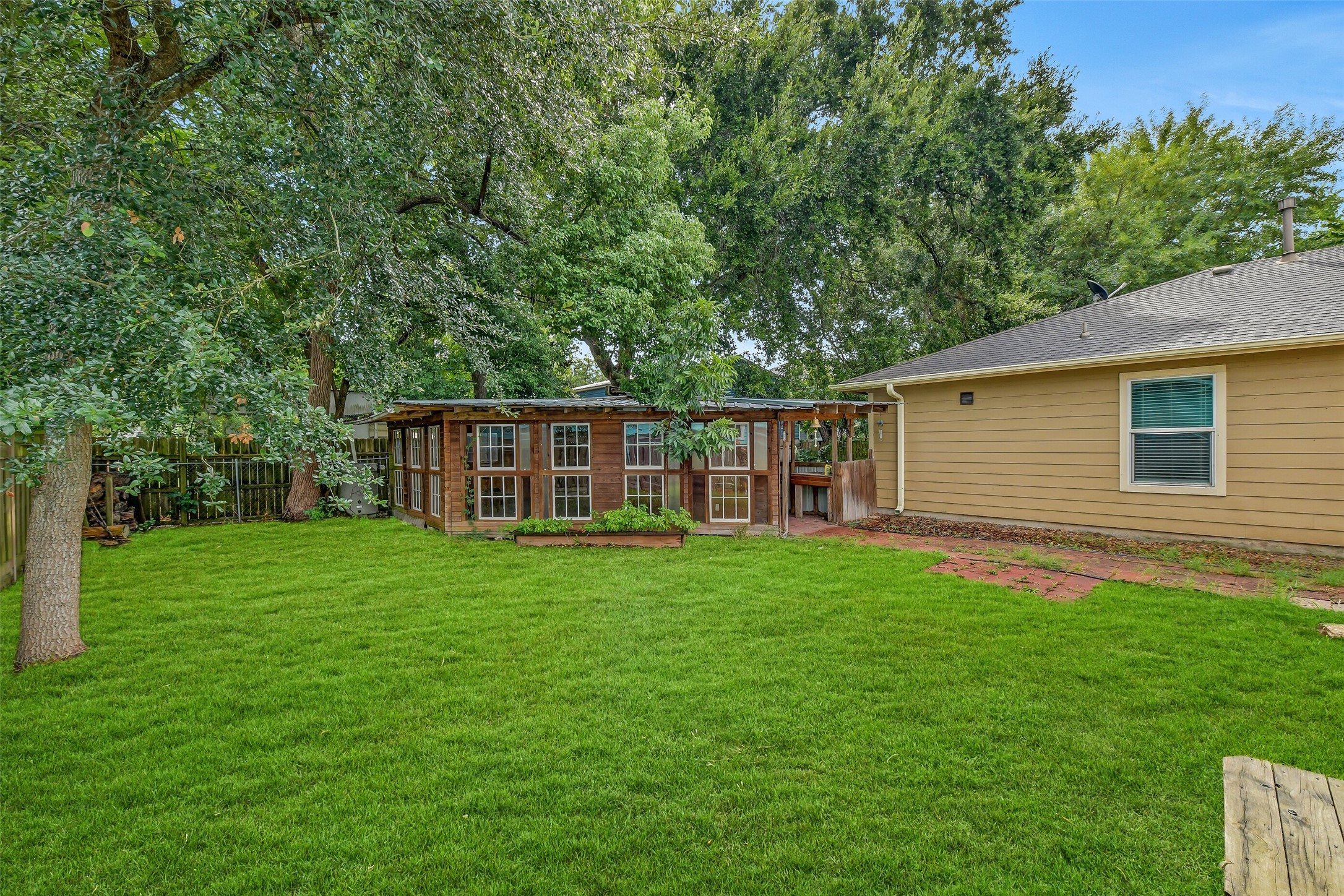 4221 Darby Street Property Photo 22